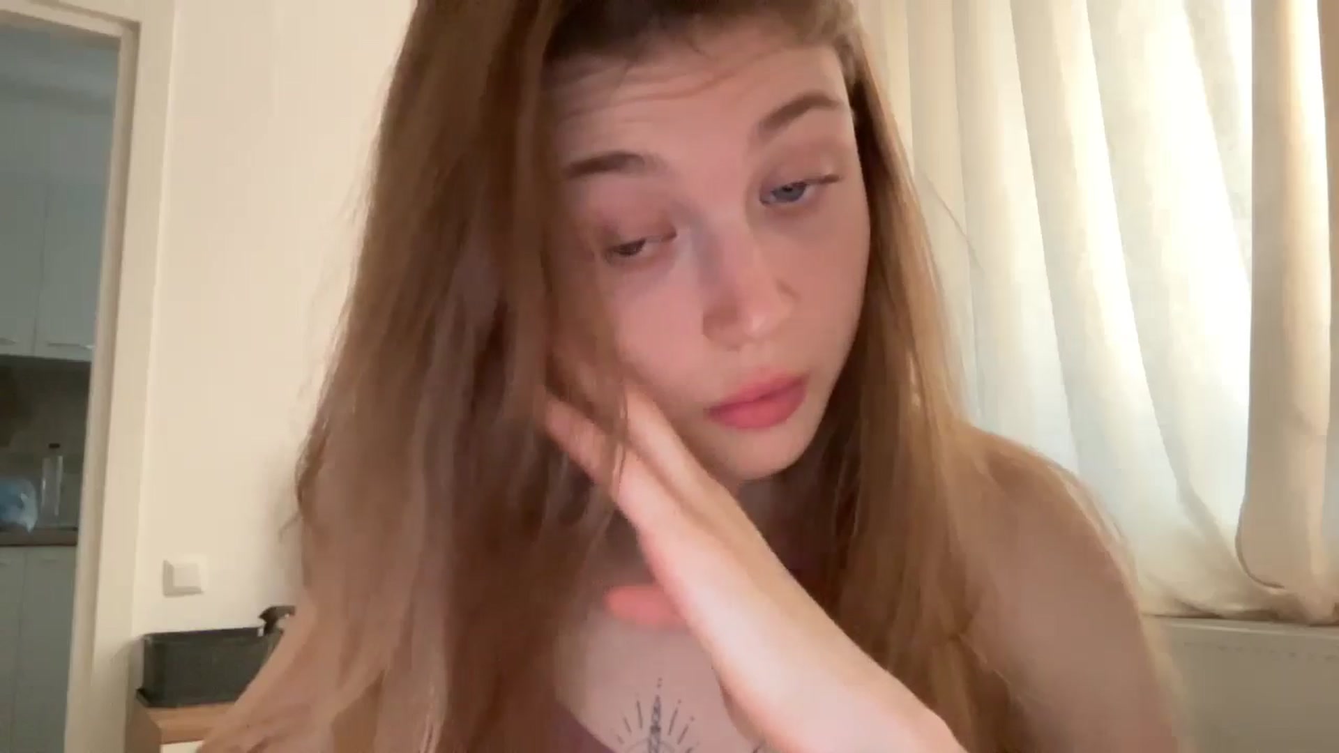 Gallery image thumbnail from Coconut_dream's myfreecams stream on, 07/06/2024, 08:40 image 12 of 20