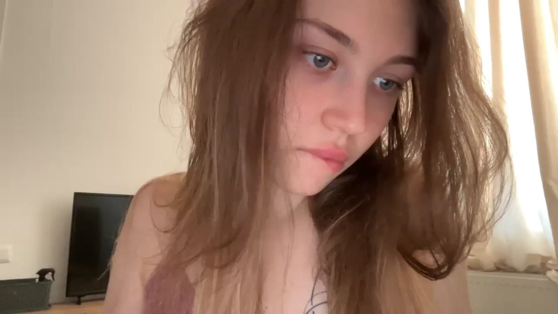 Gallery image thumbnail from Coconut_dream's myfreecams stream on, 07/06/2024, 08:40 image 8 of 20
