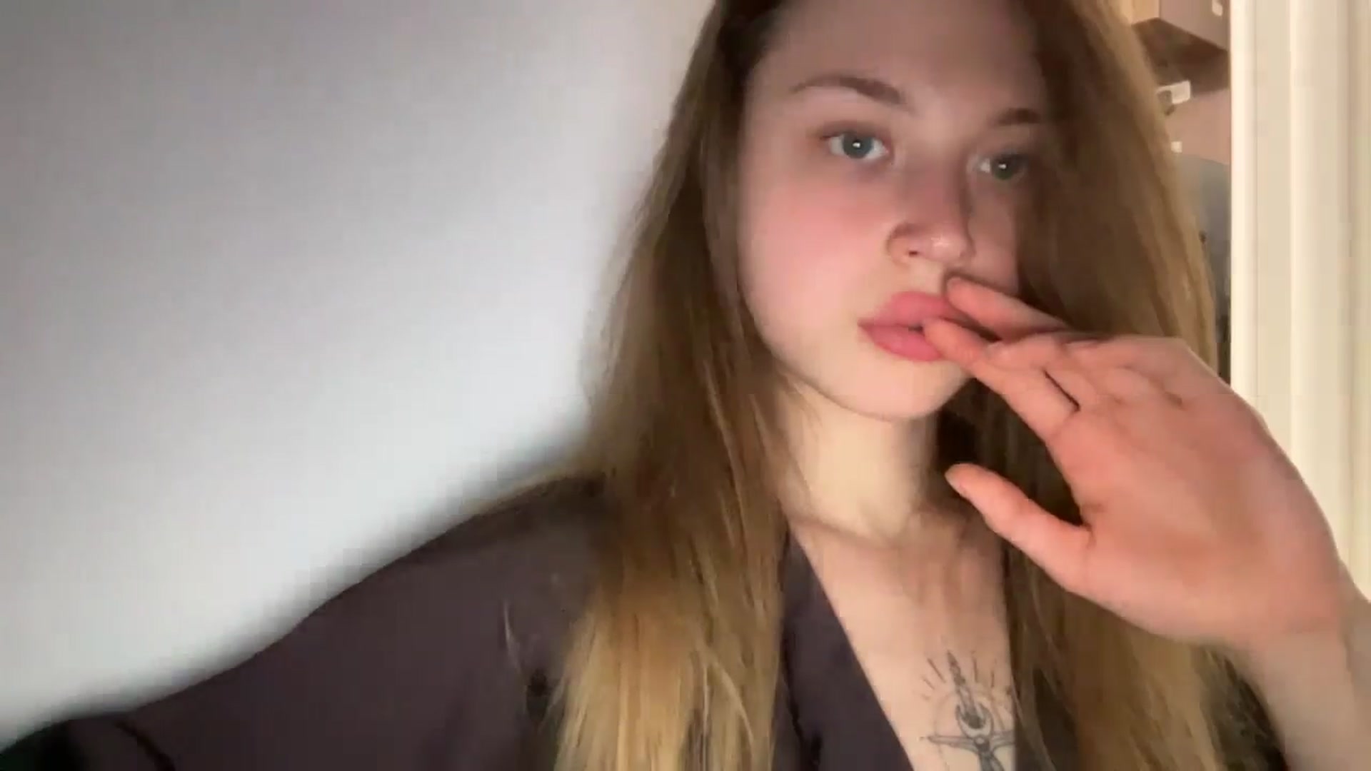 Gallery image thumbnail from Coconut_dream's myfreecams stream on, 07/08/2024, 19:57 image 6 of 20