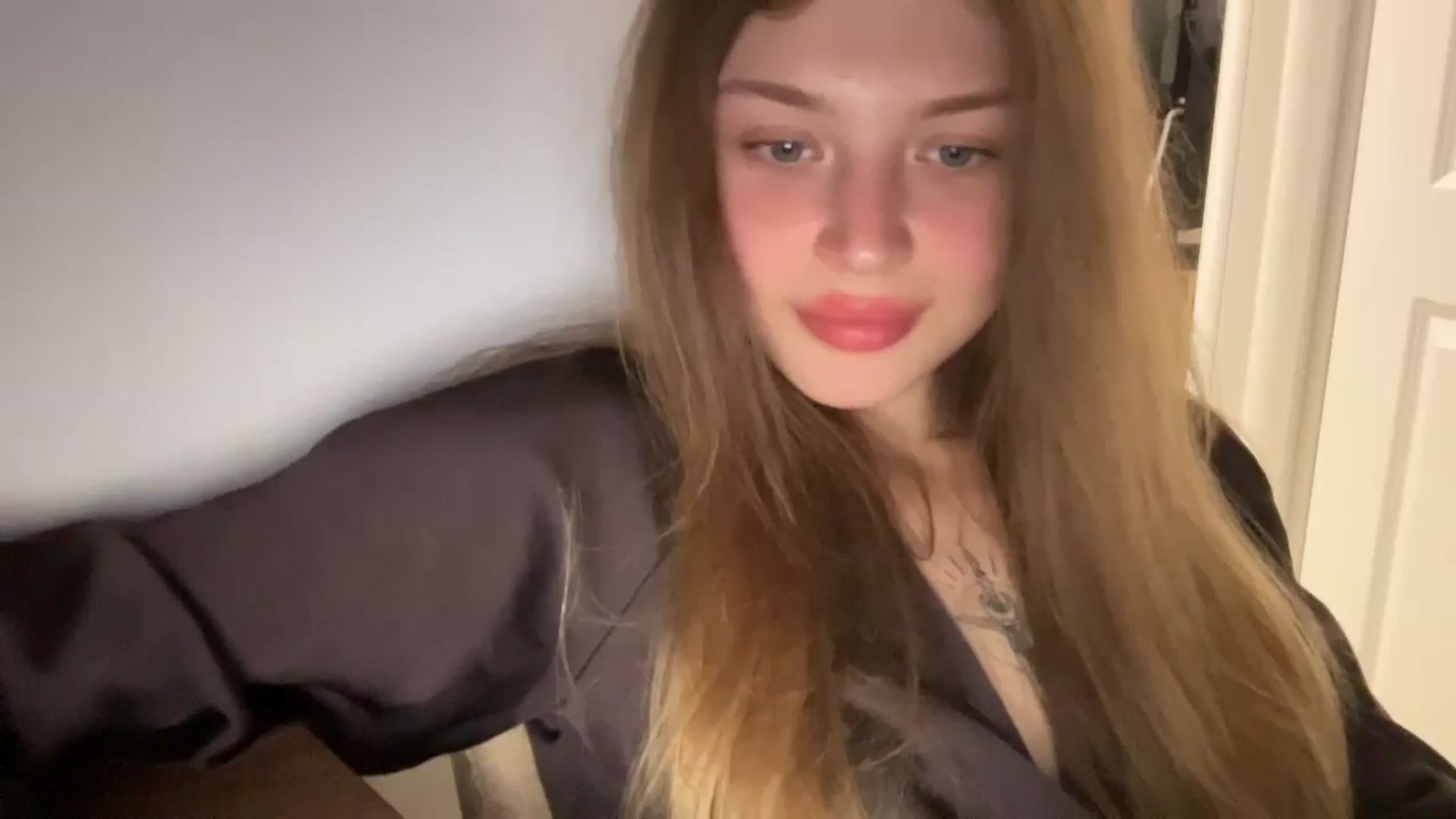 Gallery image thumbnail from Coconut_dream's myfreecams stream on, 07/08/2024, 19:57 image 15 of 20