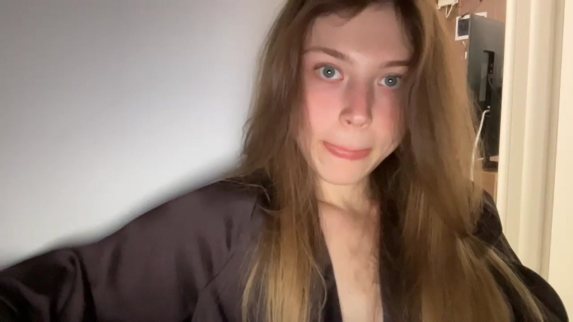 Gallery image thumbnail from Coconut_dream's myfreecams stream on, 07/08/2024, 20:29 image 2 of 20