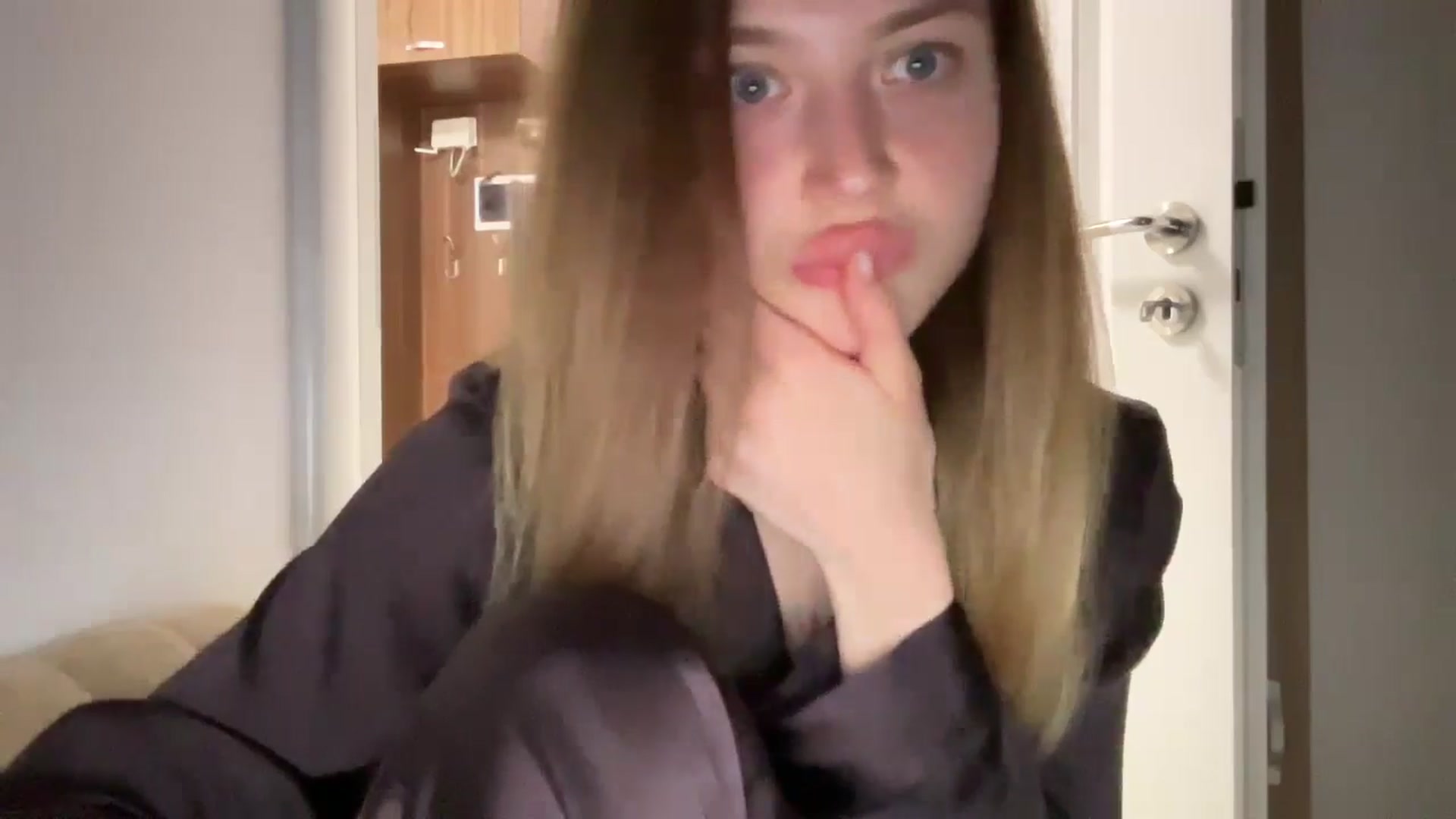 Gallery image thumbnail from Coconut_dream's myfreecams stream on, 07/08/2024, 20:29 image 15 of 20