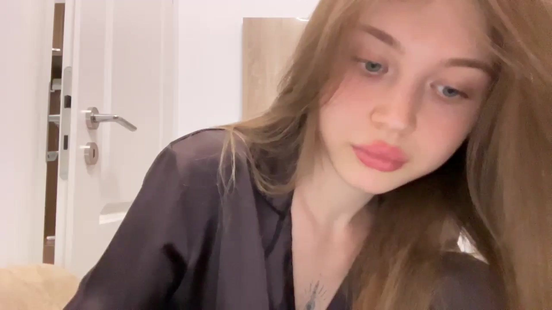 Gallery image thumbnail from Coconut_dream's myfreecams stream on, 07/08/2024, 21:18 image 16 of 20