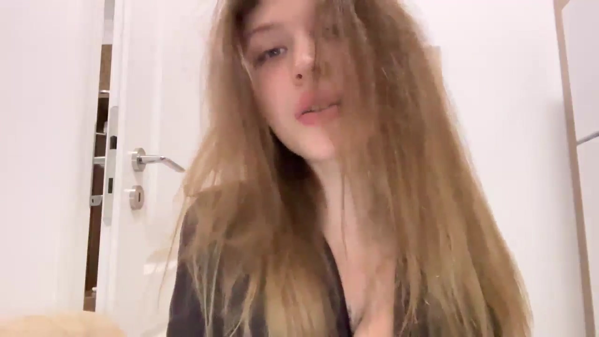 Gallery image thumbnail from Coconut_dream's myfreecams stream on, 07/08/2024, 21:18 image 19 of 20
