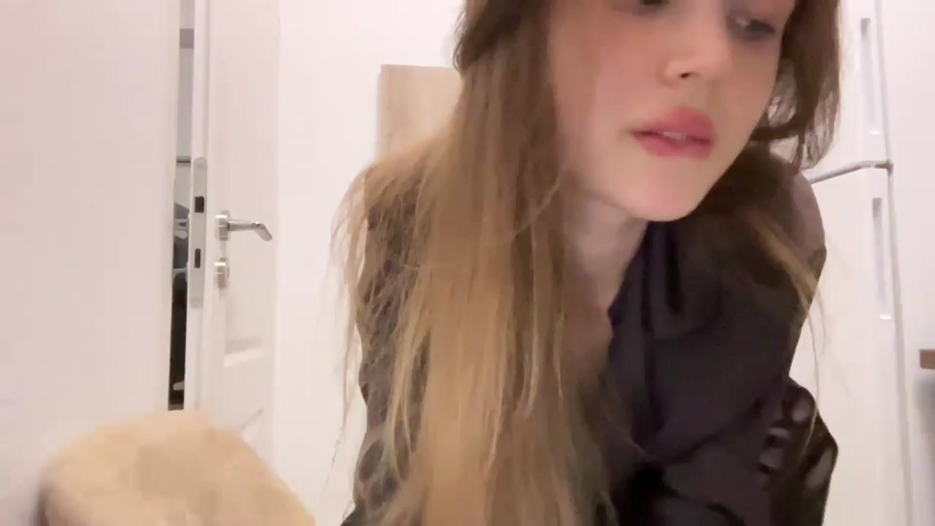 Gallery image thumbnail from Coconut_dream's myfreecams stream on, 07/08/2024, 21:18 image 17 of 20