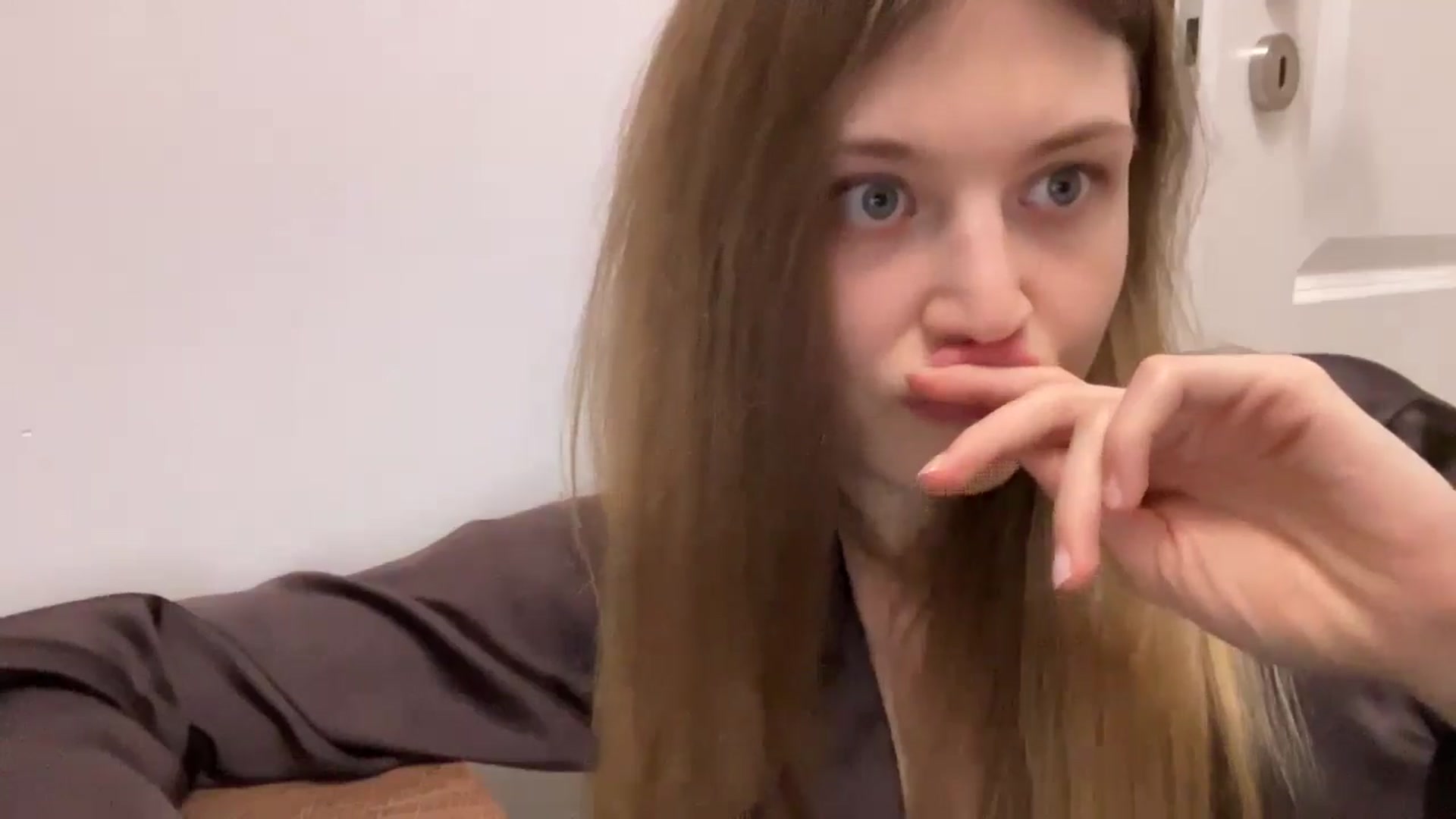 Gallery image thumbnail from Coconut_dream's myfreecams stream on, 07/08/2024, 21:18 image 15 of 20