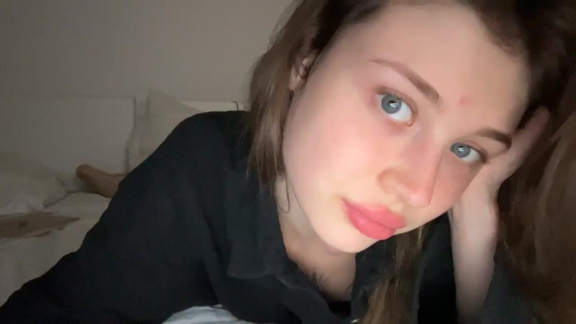 Gallery image thumbnail from Coconut_dream's myfreecams stream on, 07/09/2024, 20:54 image 9 of 20