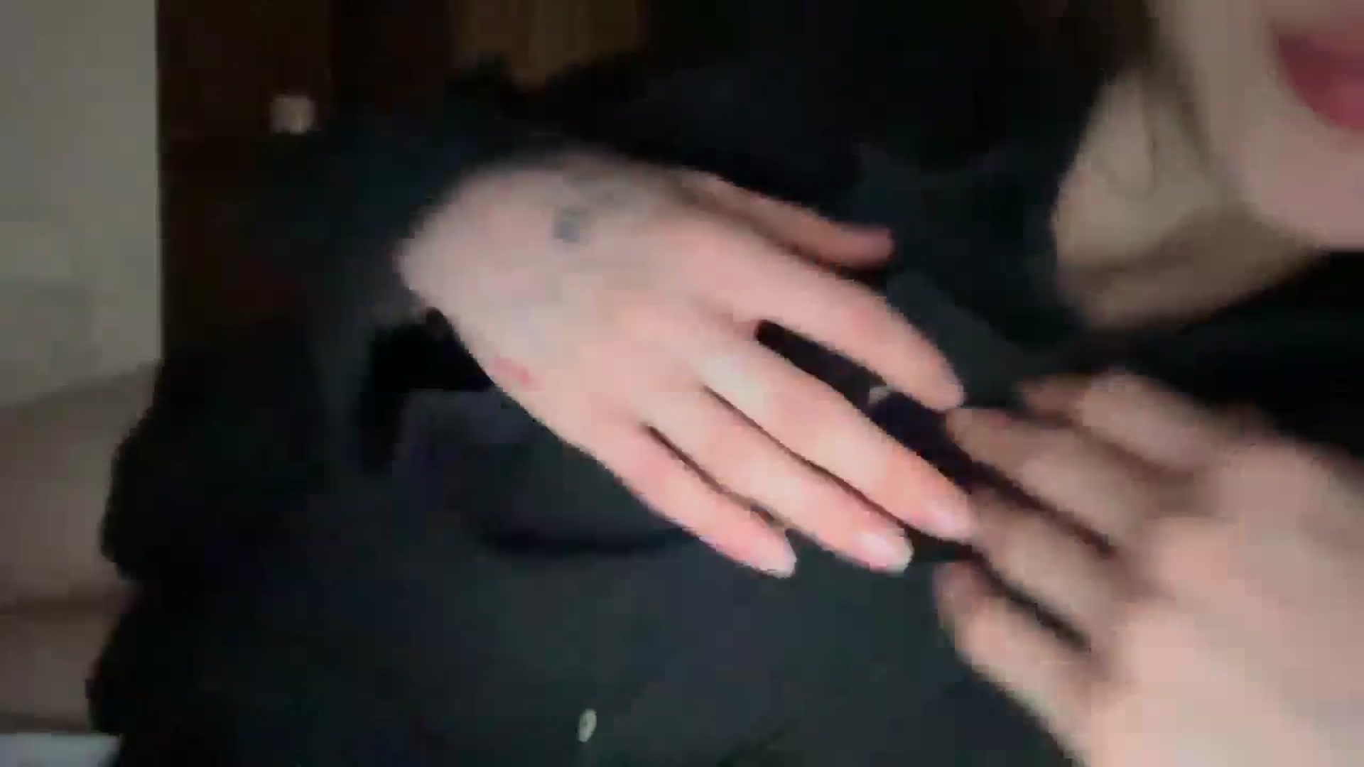 Gallery image thumbnail from Coconut_dream's myfreecams stream on, 07/09/2024, 20:54 image 12 of 20