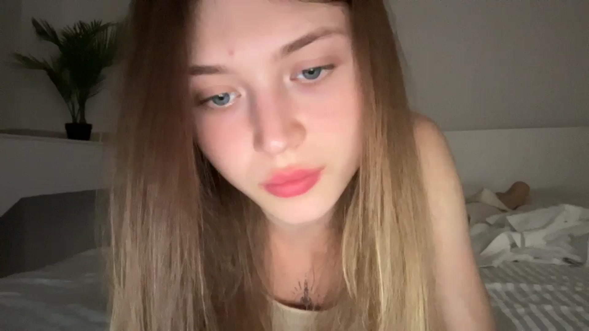 Gallery image thumbnail from Coconut_dream's myfreecams stream on, 07/10/2024, 23:22 image 15 of 20