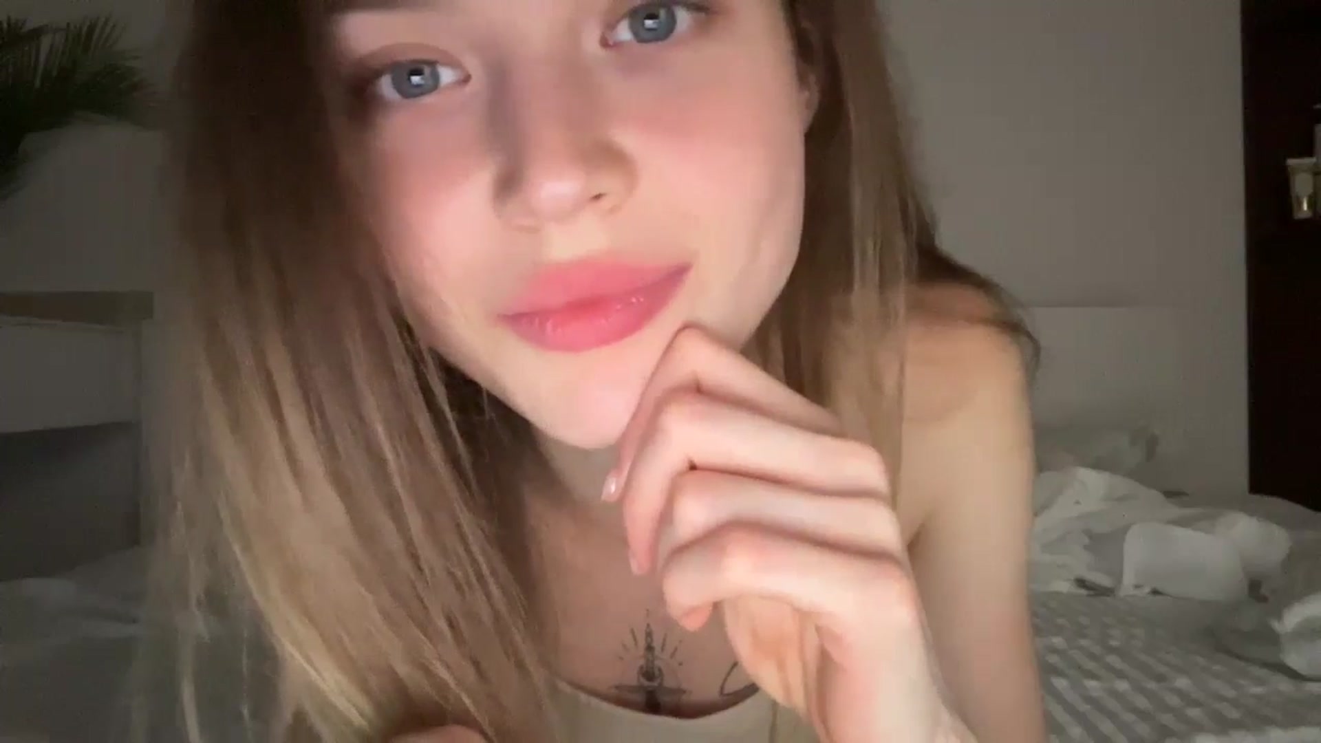 Gallery image thumbnail from Coconut_dream's myfreecams stream on, 07/10/2024, 23:46 image 3 of 20