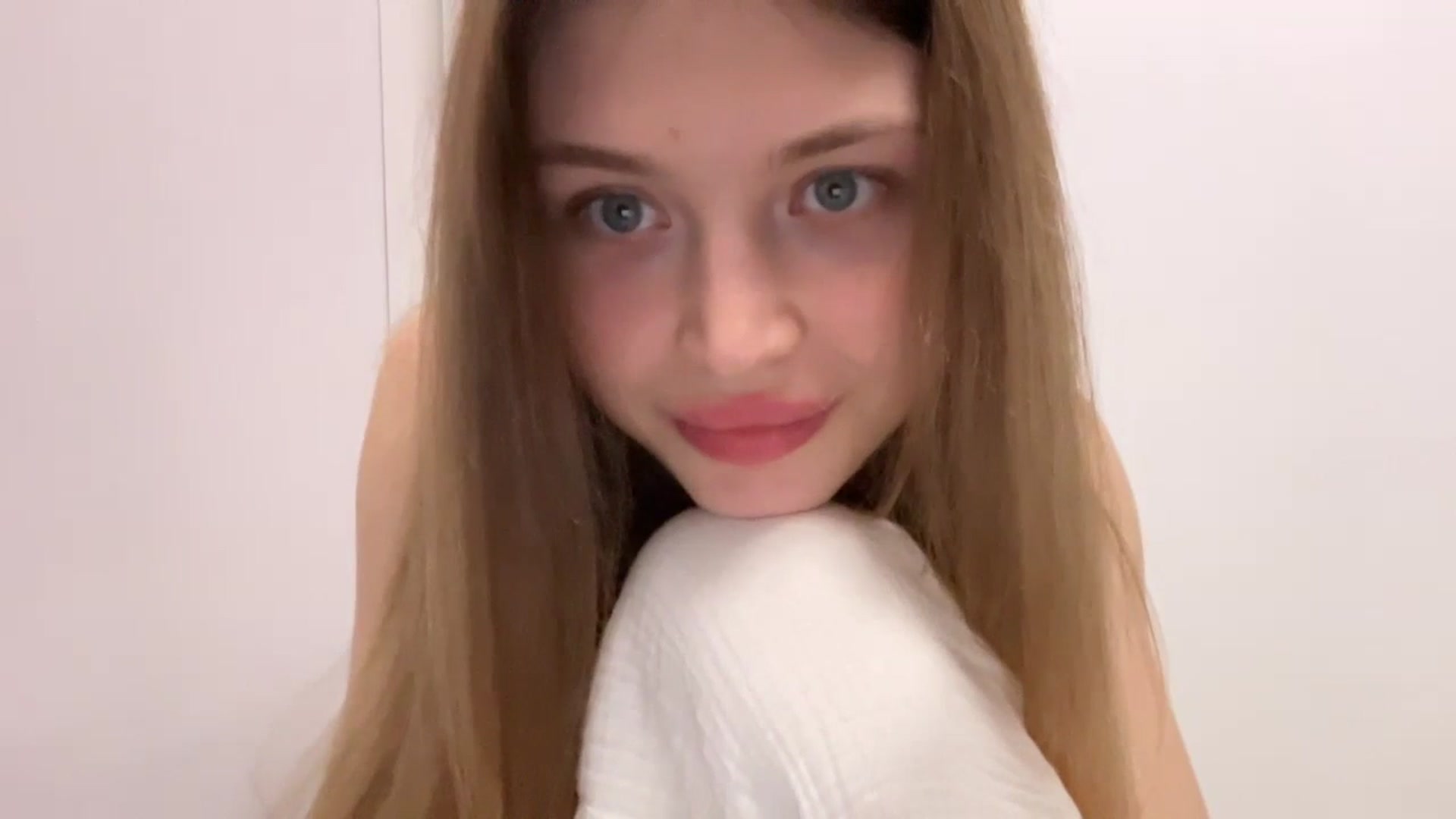 Gallery image thumbnail from Coconut_dream's myfreecams stream on, 07/12/2024, 21:37 image 13 of 20