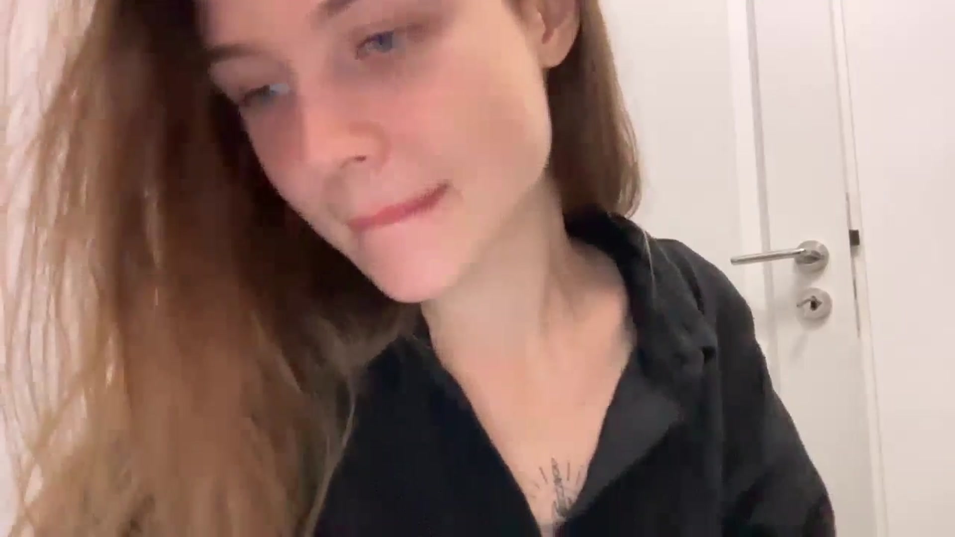 Gallery image thumbnail from Coconut_dream's myfreecams stream on, 07/14/2024, 10:01 image 3 of 20