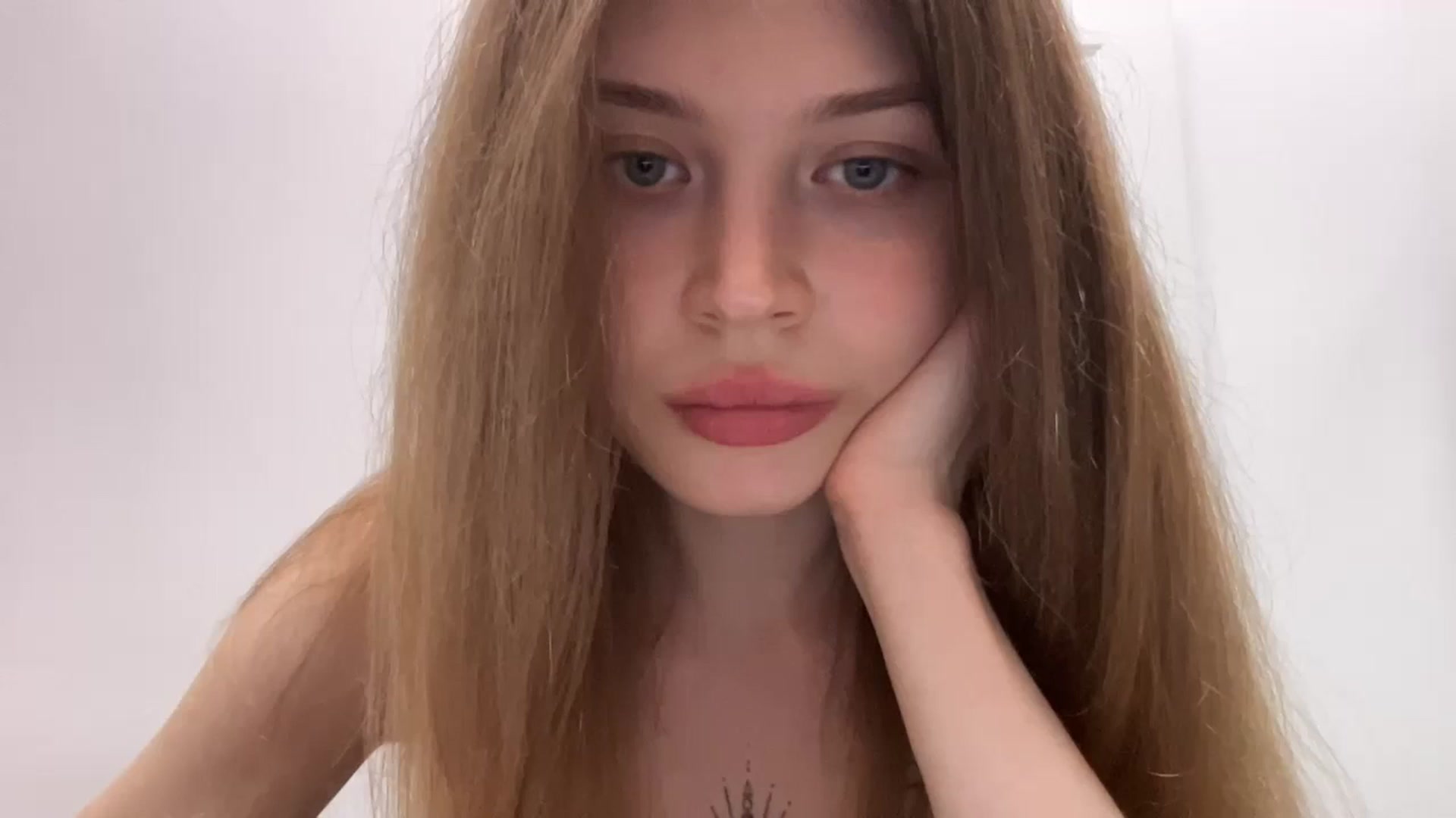 Gallery image thumbnail from Coconut_dream's myfreecams stream on, 07/15/2024, 20:33 image 1 of 20