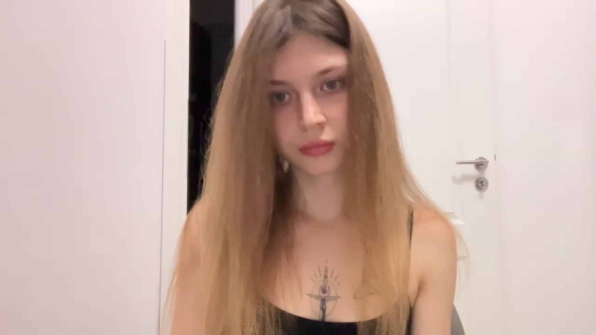 Gallery image thumbnail from Coconut_dream's myfreecams stream on, 07/15/2024, 20:33 image 4 of 20