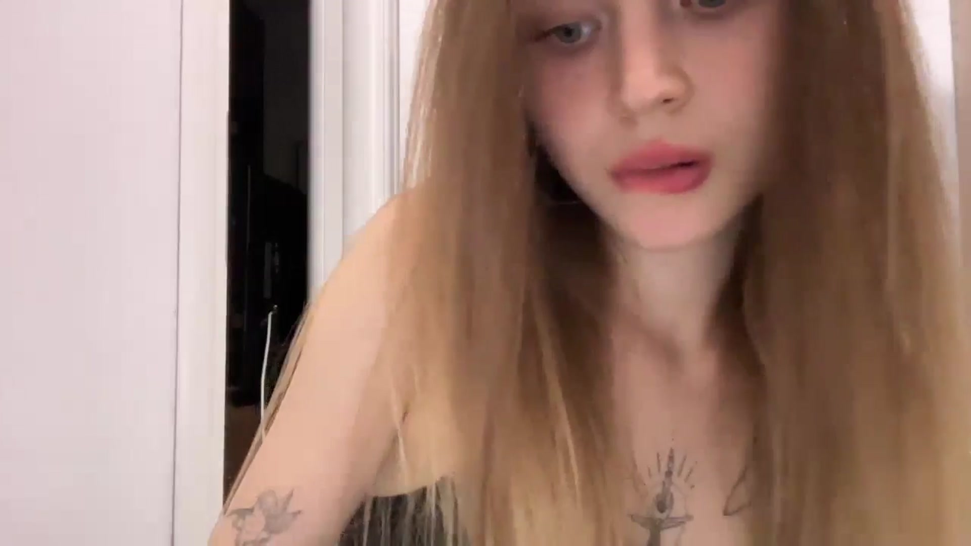 Gallery image thumbnail from Coconut_dream's myfreecams stream on, 07/15/2024, 20:33 image 10 of 20