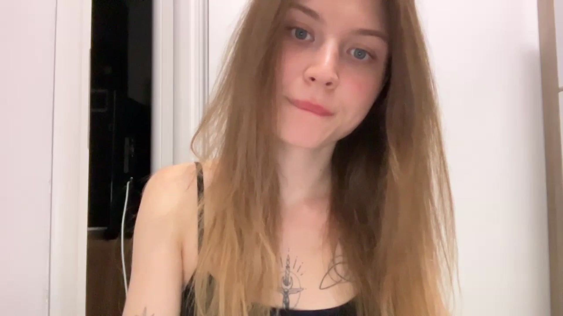 Gallery image thumbnail from Coconut_dream's myfreecams stream on, 07/15/2024, 21:35 image 3 of 20