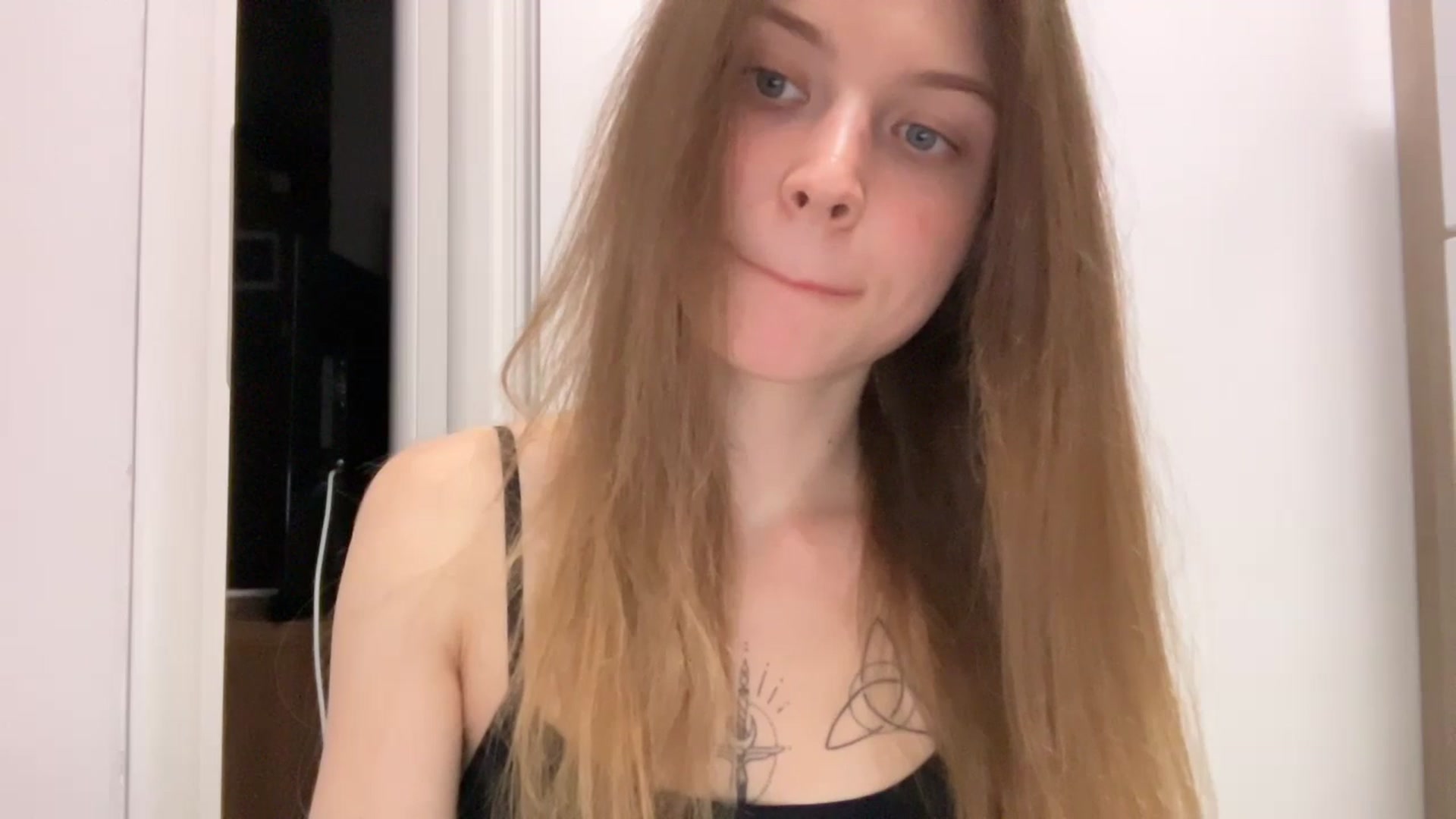 Gallery image thumbnail from Coconut_dream's myfreecams stream on, 07/15/2024, 21:35 image 4 of 20