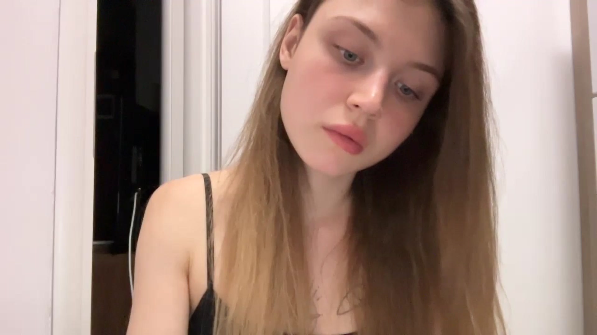 Gallery image thumbnail from Coconut_dream's myfreecams stream on, 07/15/2024, 21:35 image 7 of 20