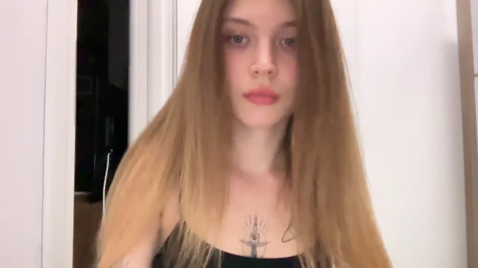 Gallery image thumbnail from Coconut_dream's myfreecams stream on, 07/15/2024, 21:35 image 18 of 20