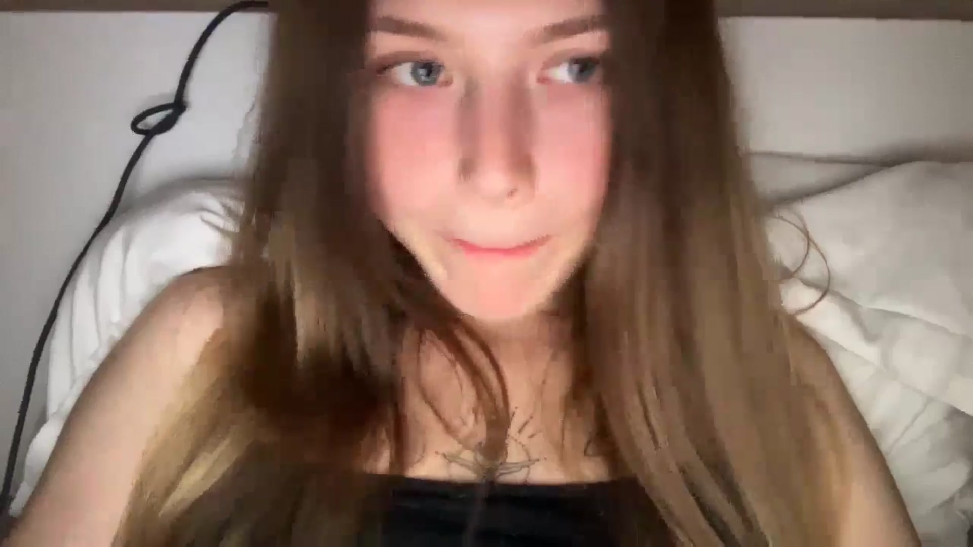 Gallery image thumbnail from Coconut_dream's myfreecams stream on, 07/16/2024, 24:41 image 17 of 20
