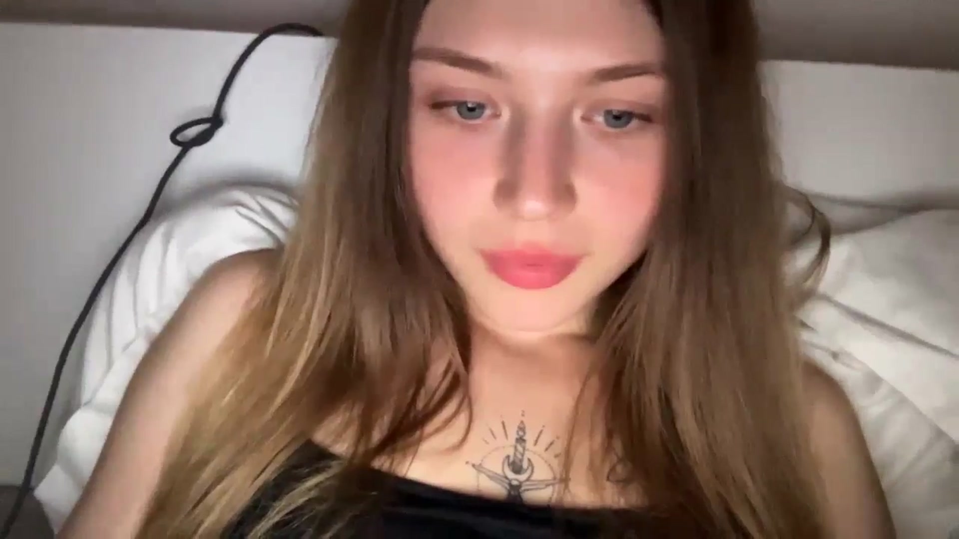 Gallery image thumbnail from Coconut_dream's myfreecams stream on, 07/16/2024, 24:41 image 15 of 20