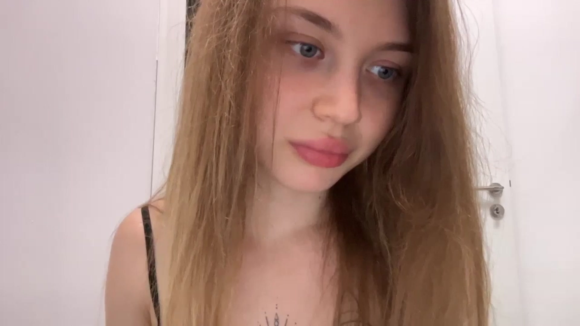 Gallery image thumbnail from Coconut_dream's myfreecams stream on, 07/16/2024, 12:09 image 11 of 20