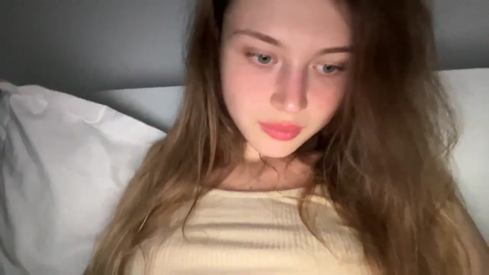 Gallery image thumbnail from Coconut_dream's myfreecams stream on, 07/16/2024, 20:56 image 11 of 20