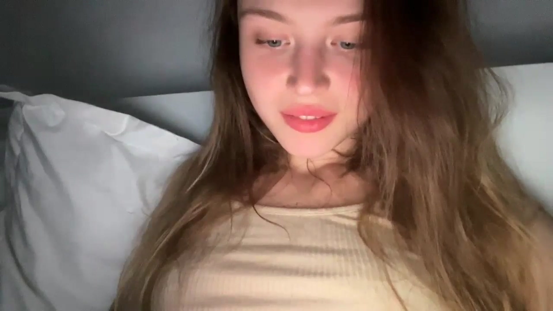 Gallery image thumbnail from Coconut_dream's myfreecams stream on, 07/16/2024, 20:56 image 20 of 20