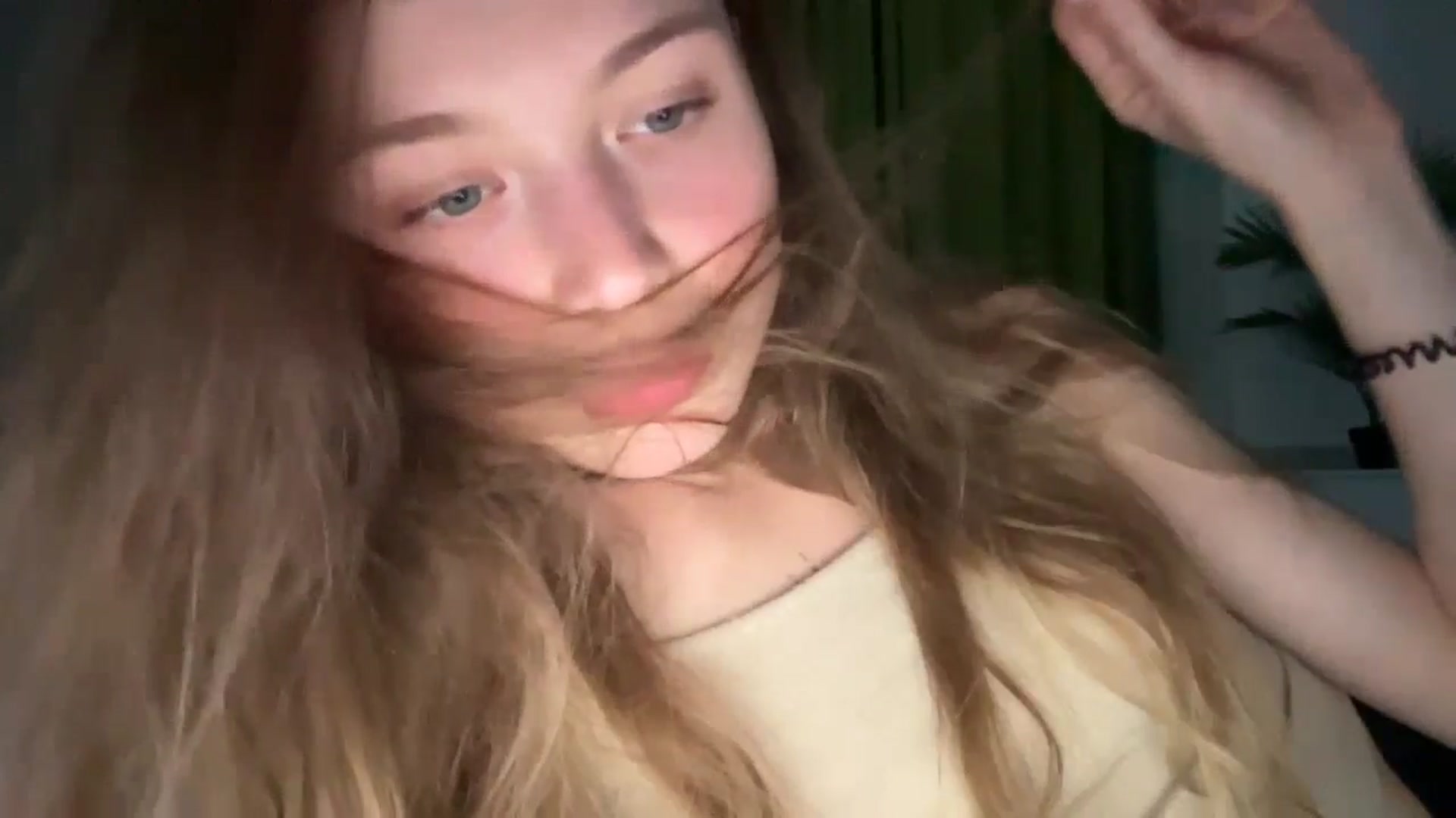 Gallery image thumbnail from Coconut_dream's myfreecams stream on, 07/16/2024, 21:58 image 16 of 20