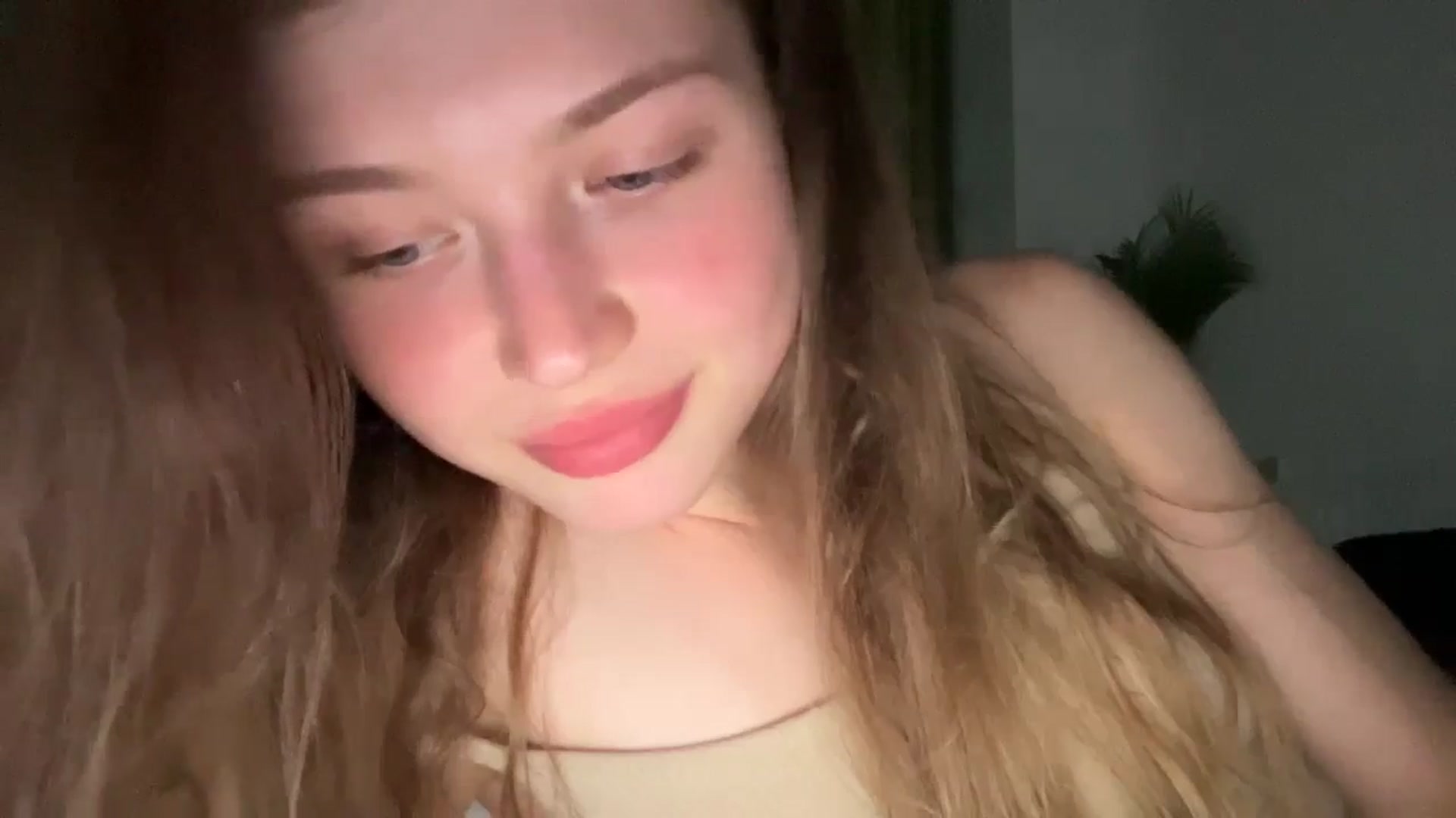 Gallery image thumbnail from Coconut_dream's myfreecams stream on, 07/16/2024, 21:58 image 6 of 20