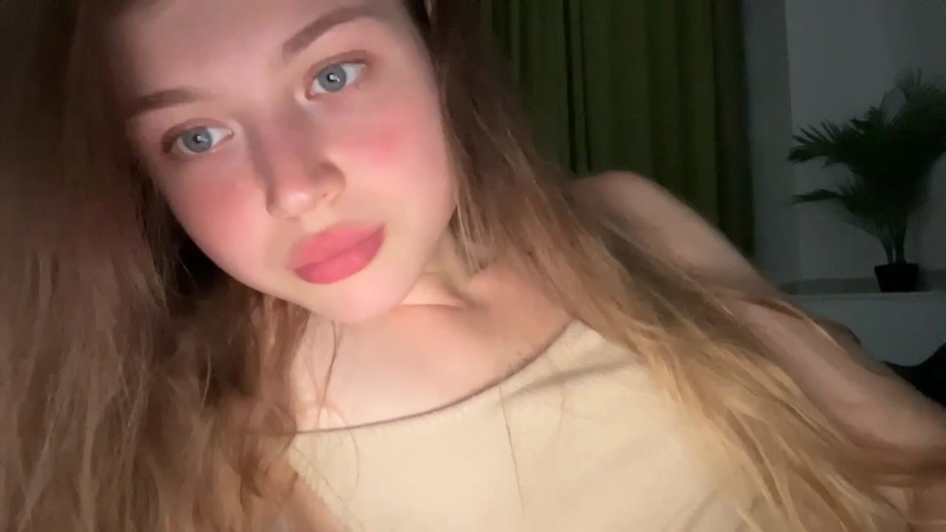Gallery image thumbnail from Coconut_dream's myfreecams stream on, 07/16/2024, 21:58 image 18 of 20