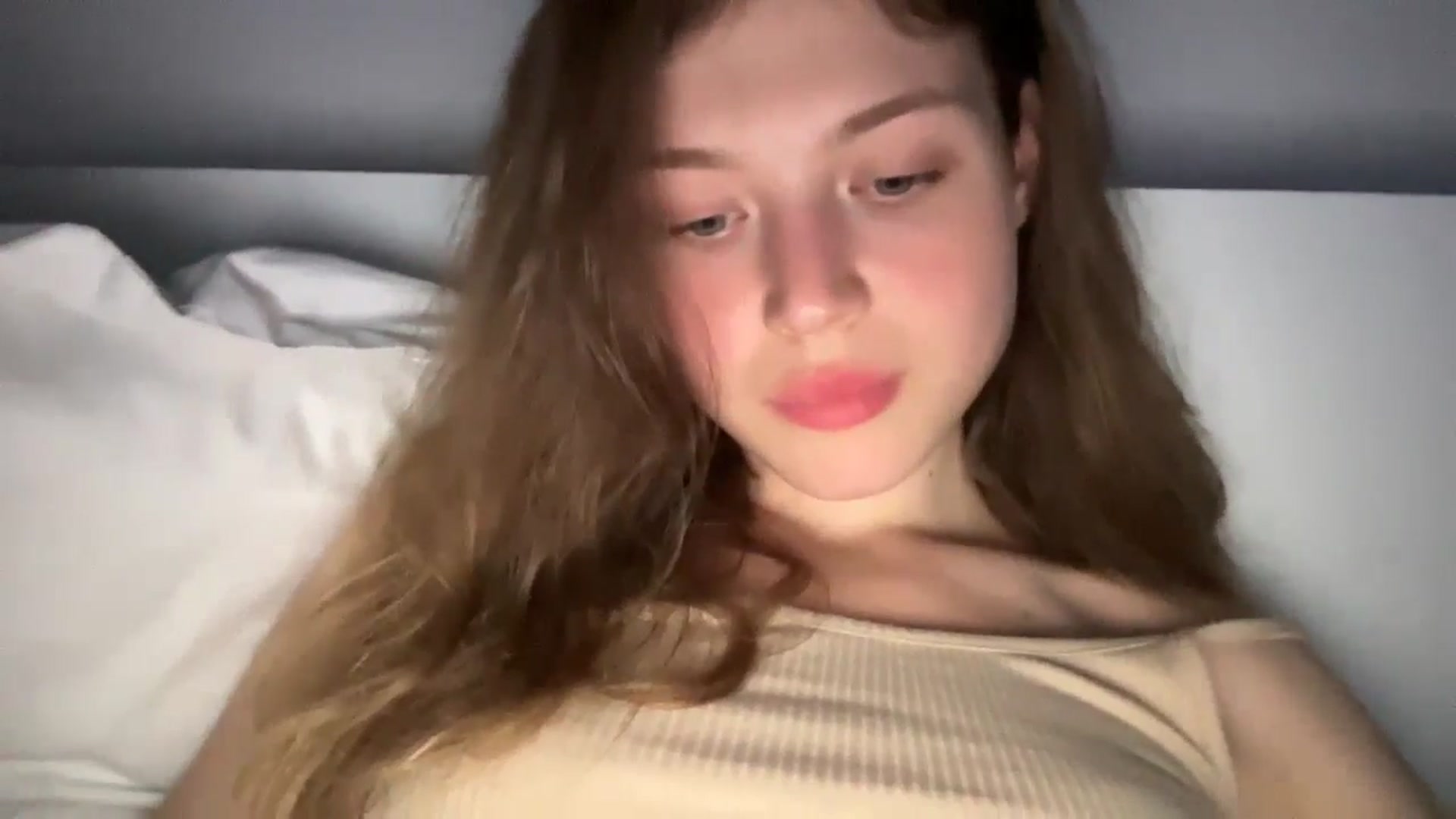 Gallery image thumbnail from Coconut_dream's myfreecams stream on, 07/16/2024, 23:10 image 15 of 20