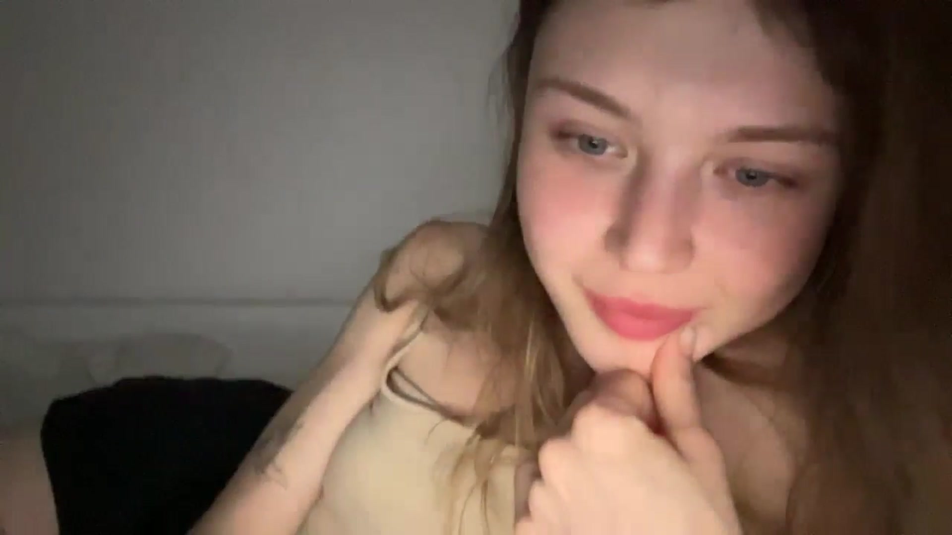 Gallery image thumbnail from Coconut_dream's myfreecams stream on, 07/17/2024, 24:03 image 20 of 20