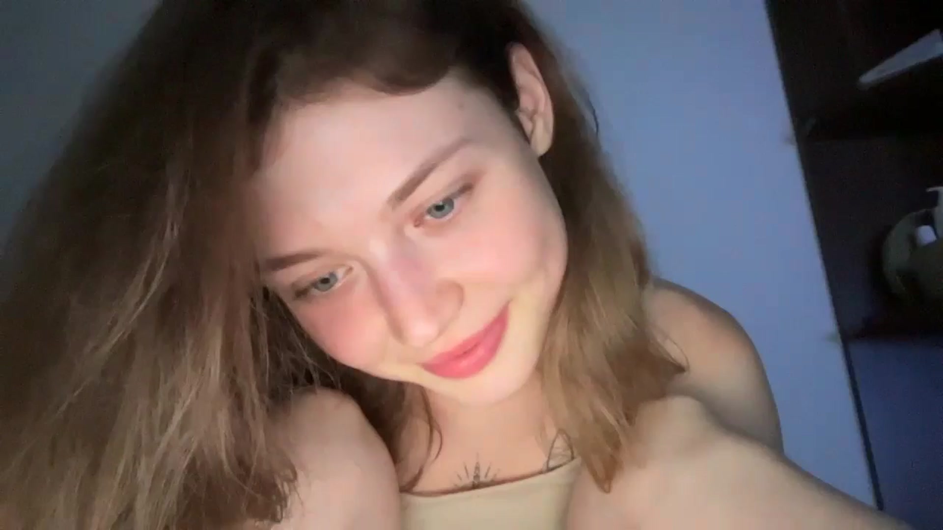 Gallery image thumbnail from Coconut_dream's myfreecams stream on, 07/17/2024, 24:03 image 16 of 20