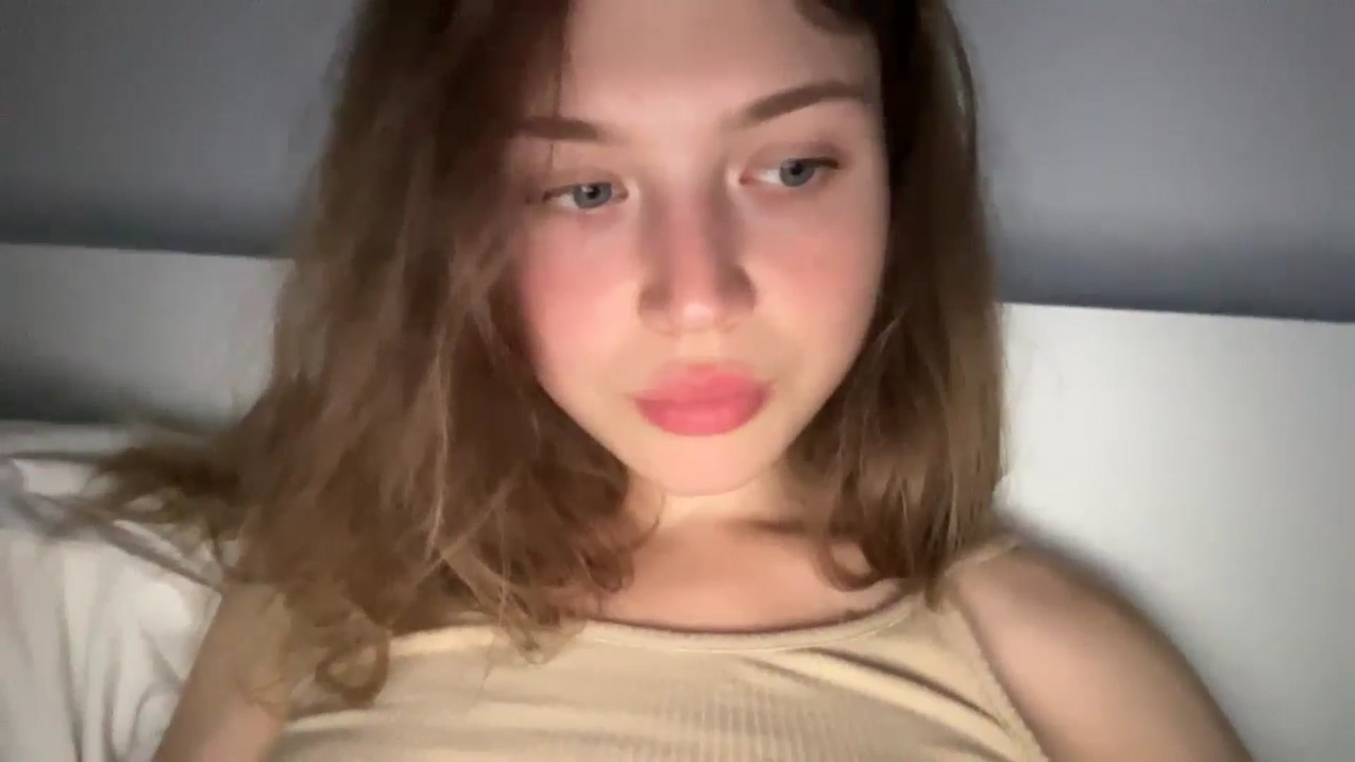 Gallery image thumbnail from Coconut_dream's myfreecams stream on, 07/17/2024, 24:03 image 10 of 20