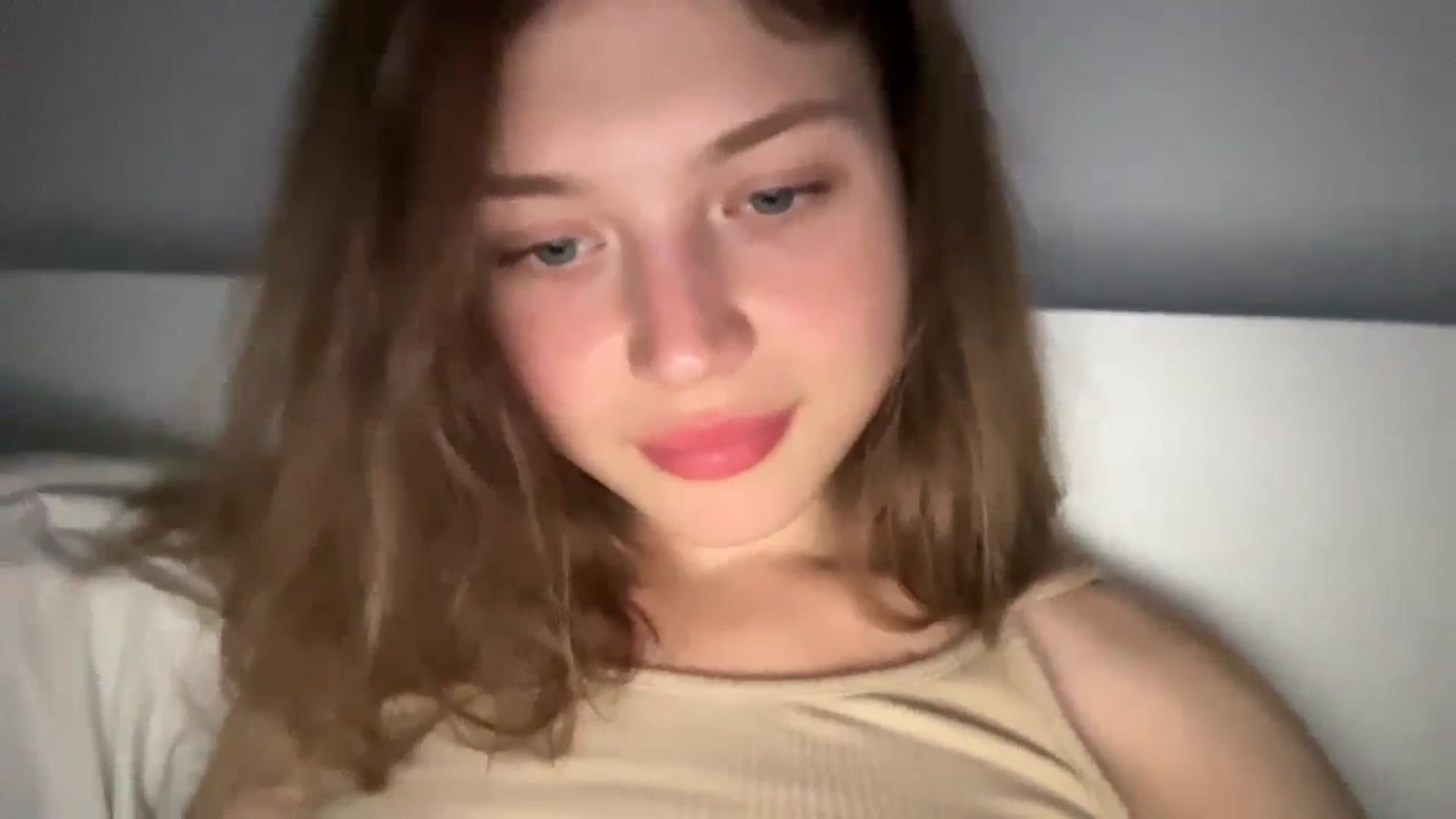 Gallery image thumbnail from Coconut_dream's myfreecams stream on, 07/17/2024, 24:03 image 12 of 20