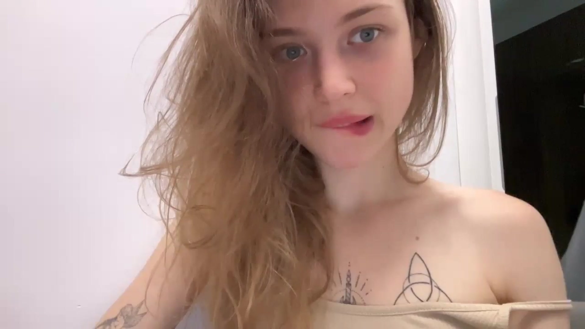 Gallery image thumbnail from Coconut_dream's myfreecams stream on, 07/17/2024, 09:05 image 10 of 20