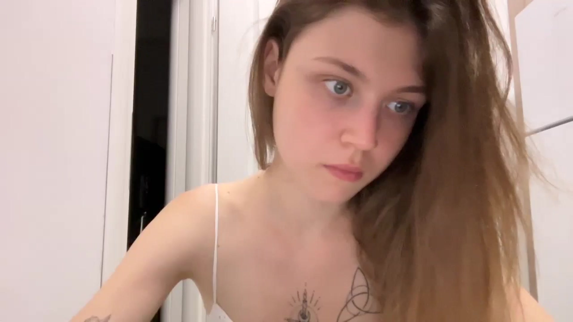Gallery image thumbnail from Coconut_dream's myfreecams stream on, 07/19/2024, 18:54 image 13 of 20