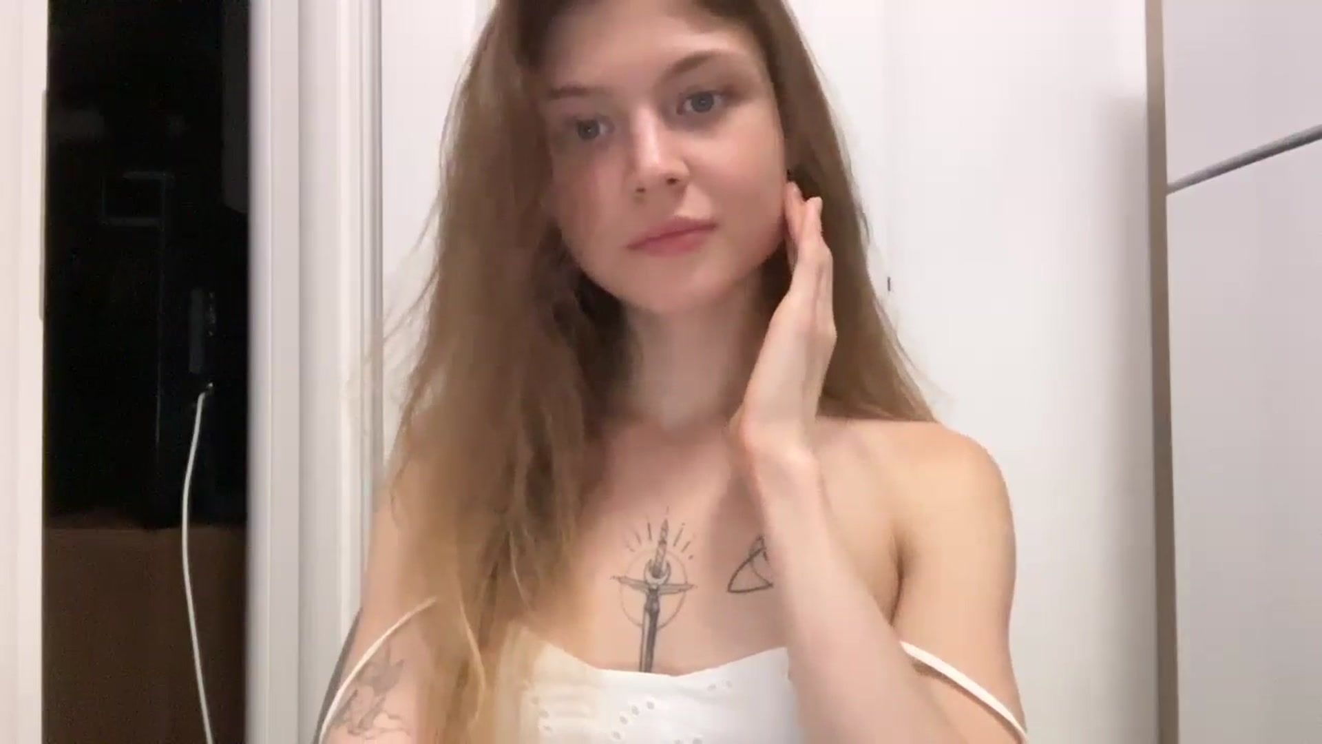 Gallery image thumbnail from Coconut_dream's myfreecams stream on, 07/19/2024, 19:32 image 5 of 20