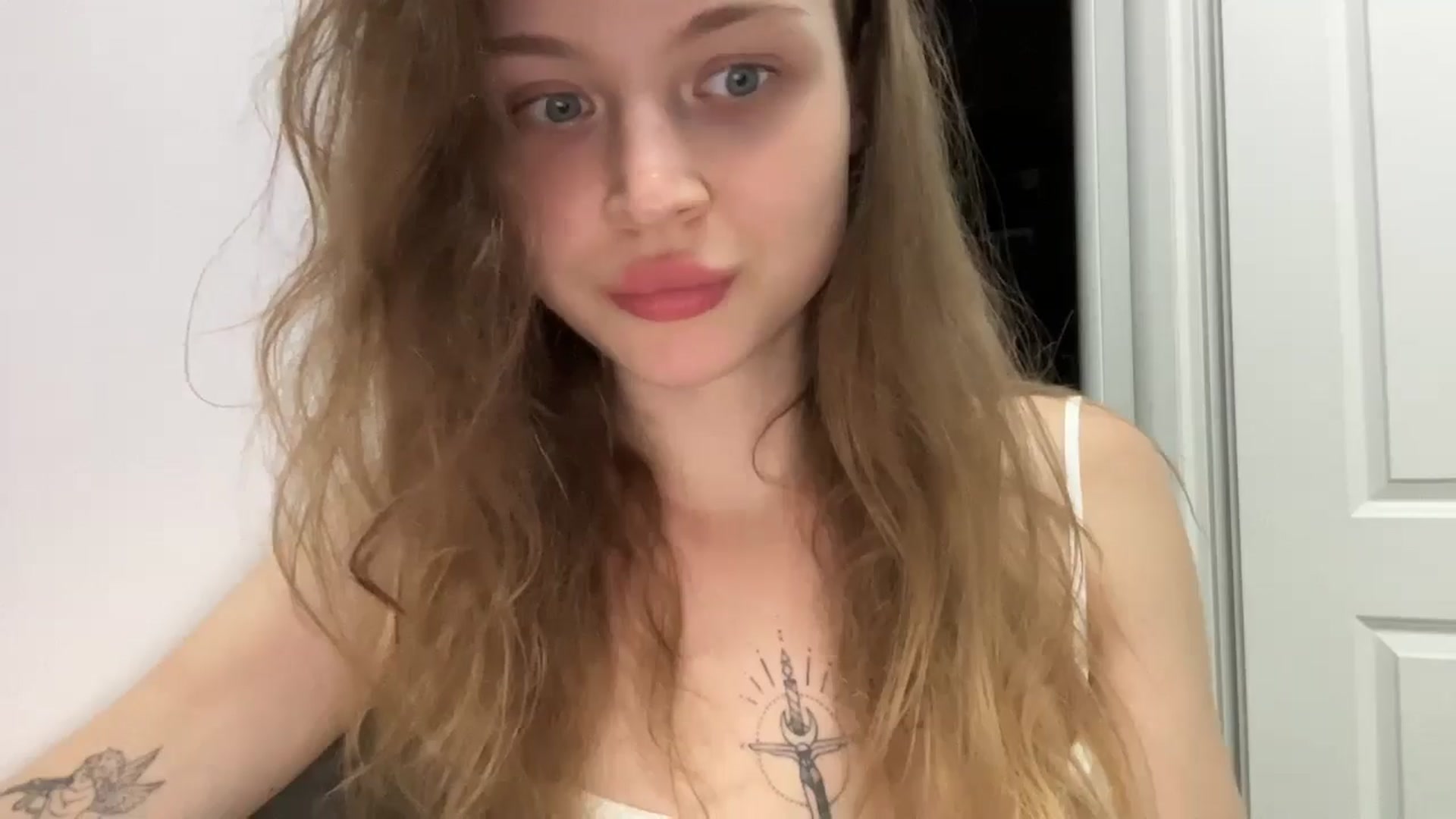 Gallery image thumbnail from Coconut_dream's myfreecams stream on, 07/21/2024, 19:52 image 12 of 20