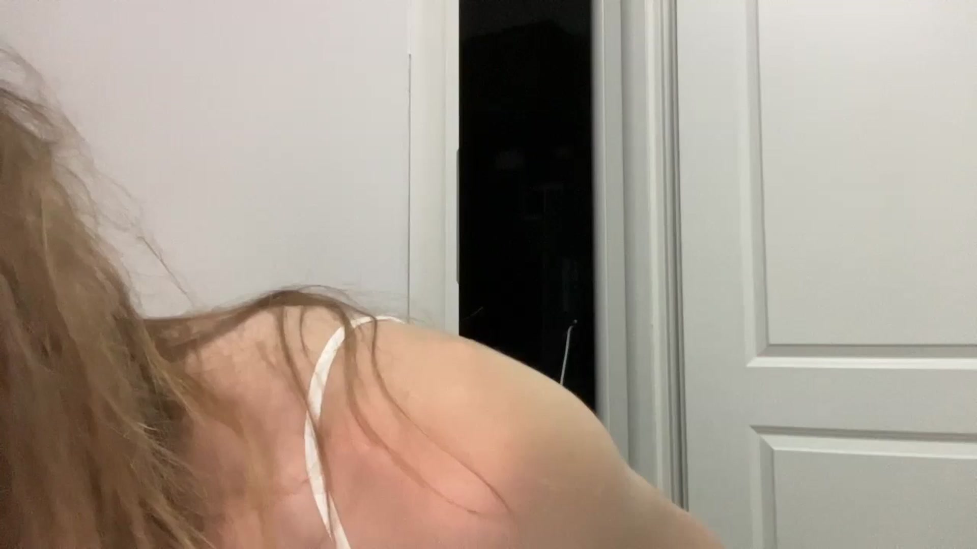 Gallery image thumbnail from Coconut_dream's myfreecams stream on, 07/21/2024, 22:13 image 1 of 20