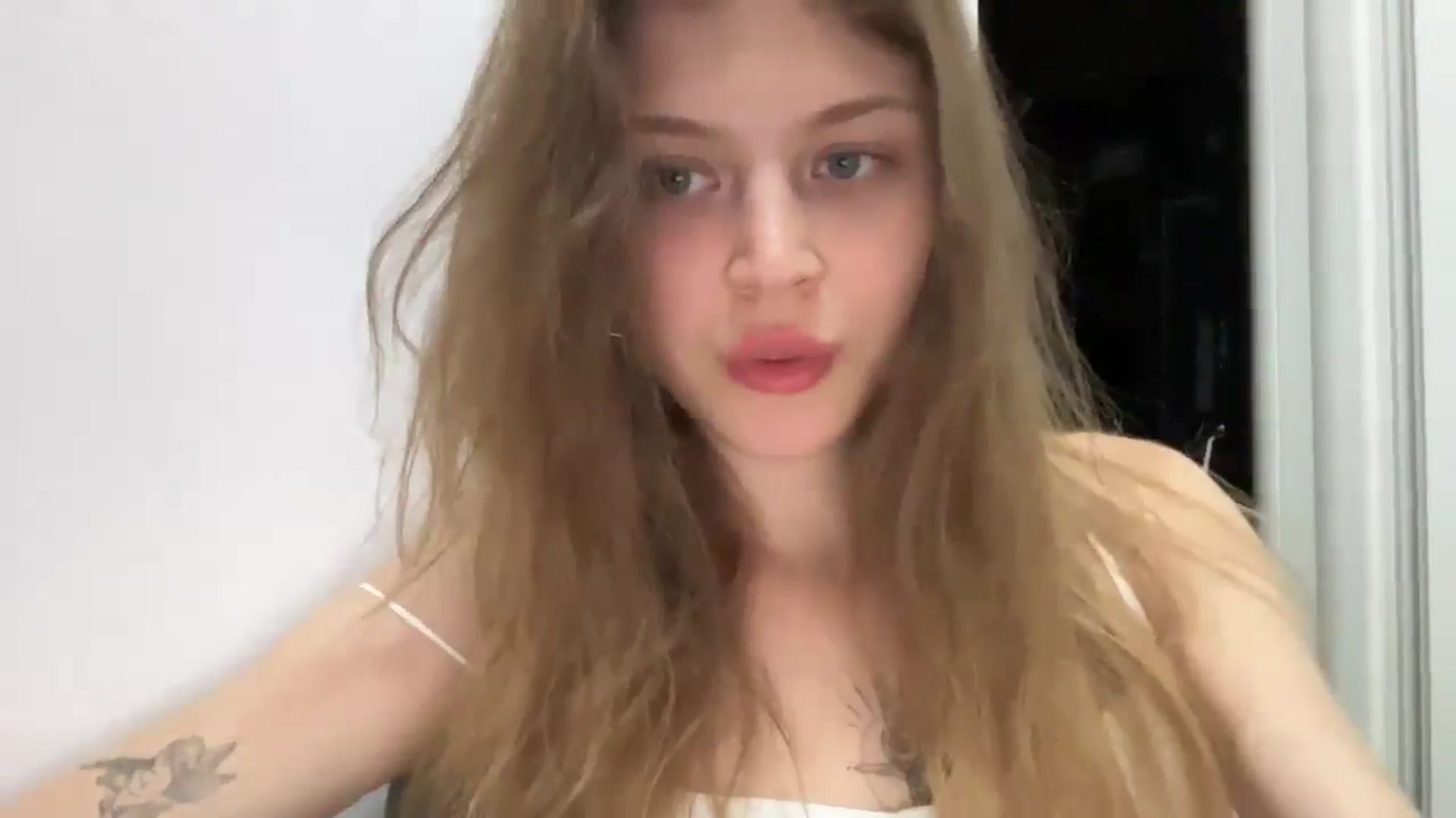 Gallery image thumbnail from Coconut_dream's myfreecams stream on, 07/21/2024, 22:13 image 14 of 20