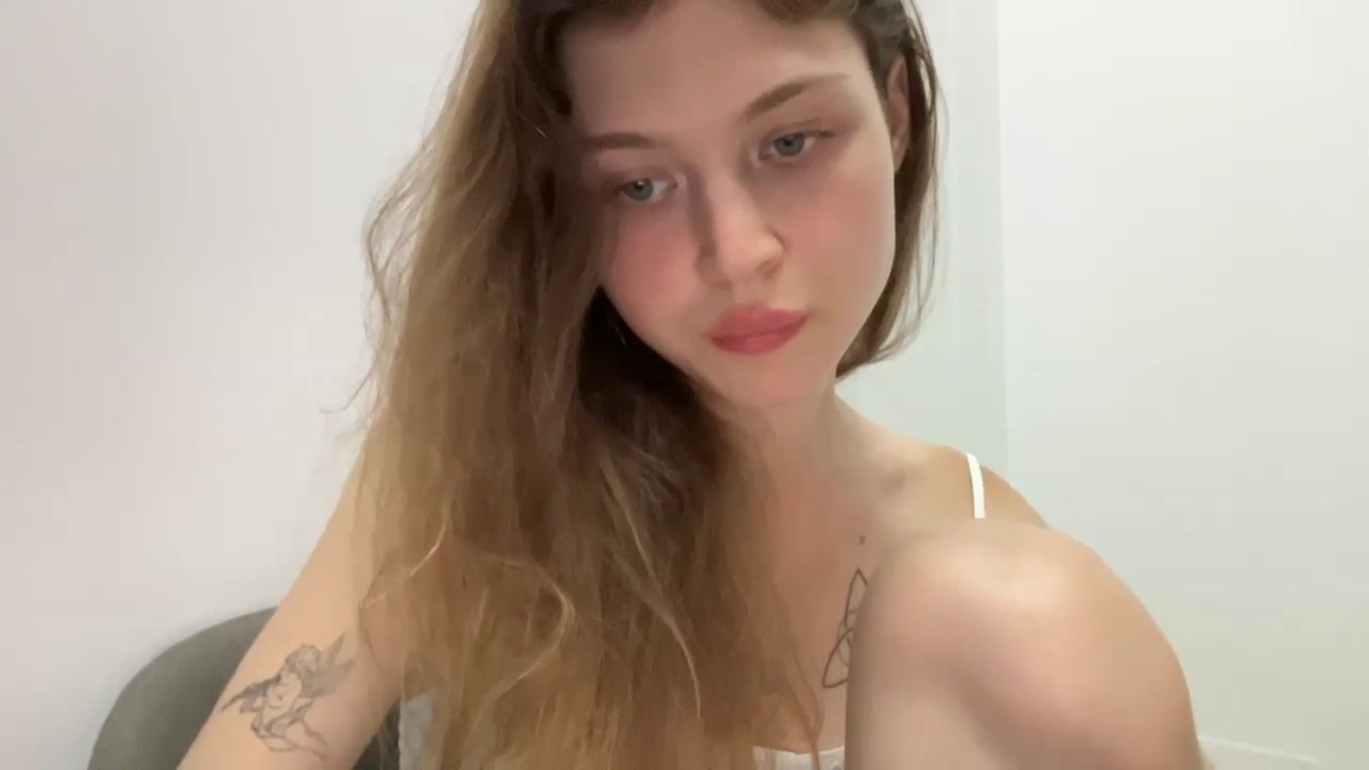 Gallery image thumbnail from Coconut_dream's myfreecams stream on, 07/22/2024, 24:07 image 15 of 20