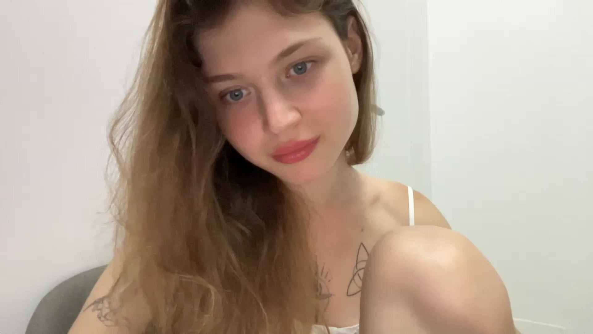 Gallery image thumbnail from Coconut_dream's myfreecams stream on, 07/22/2024, 24:07 image 17 of 20