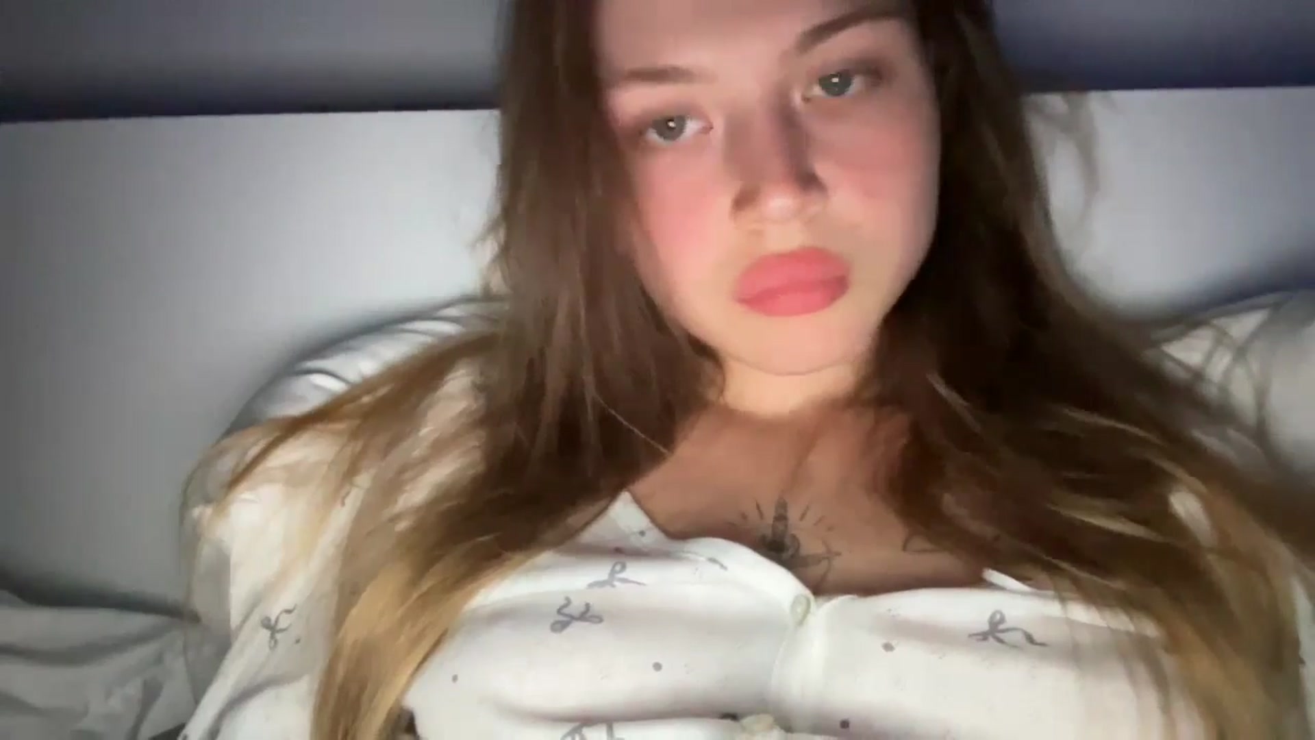 Gallery image thumbnail from Coconut_dream's myfreecams stream on, 07/24/2024, 22:13 image 3 of 20