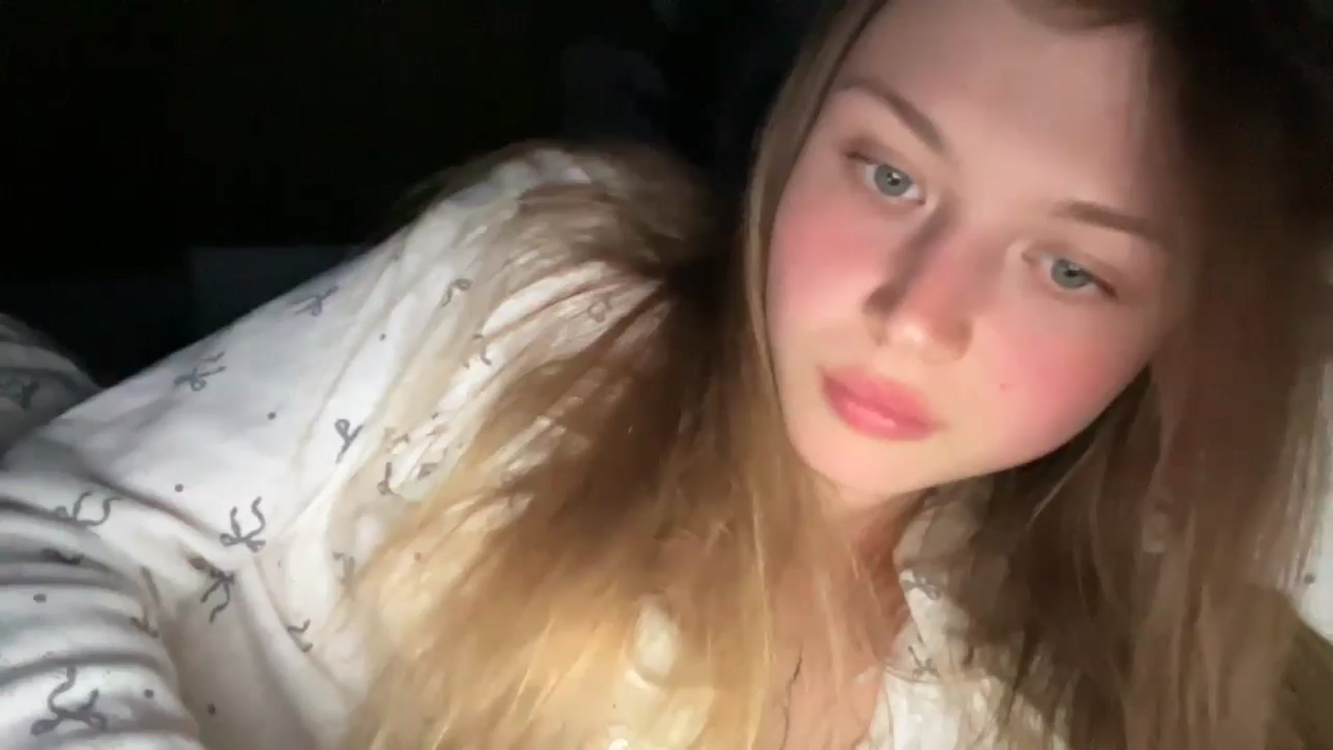 Gallery image thumbnail from Coconut_dream's myfreecams stream on, 07/24/2024, 23:28 image 7 of 20