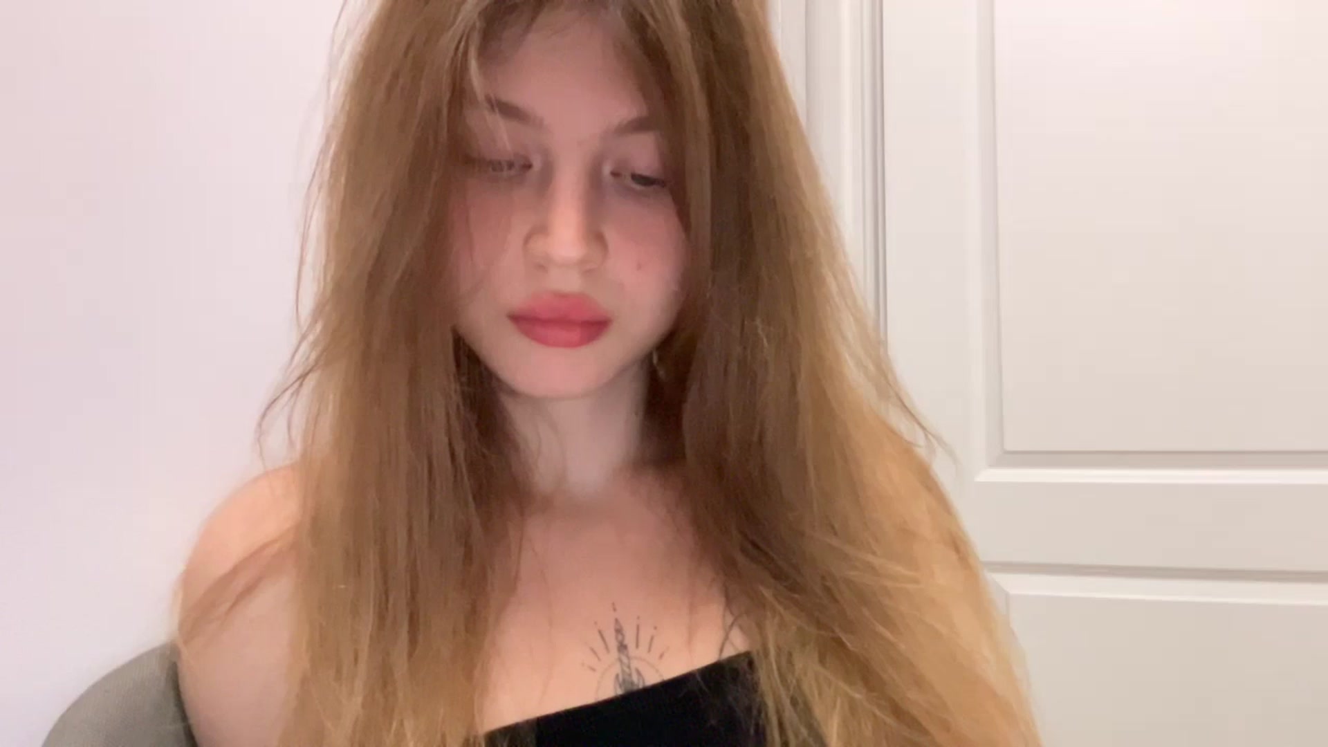 Gallery image thumbnail from Coconut_dream's myfreecams stream on, 07/25/2024, 20:48 image 7 of 20