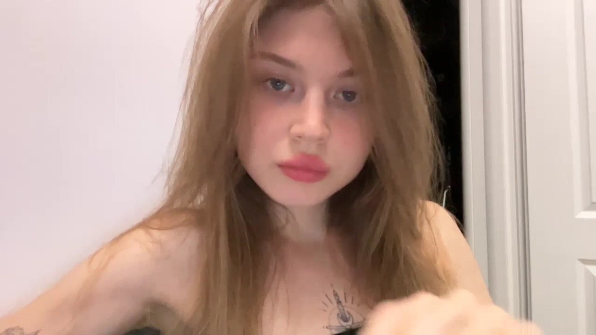 Gallery image thumbnail from Coconut_dream's myfreecams stream on, 07/25/2024, 20:48 image 2 of 20