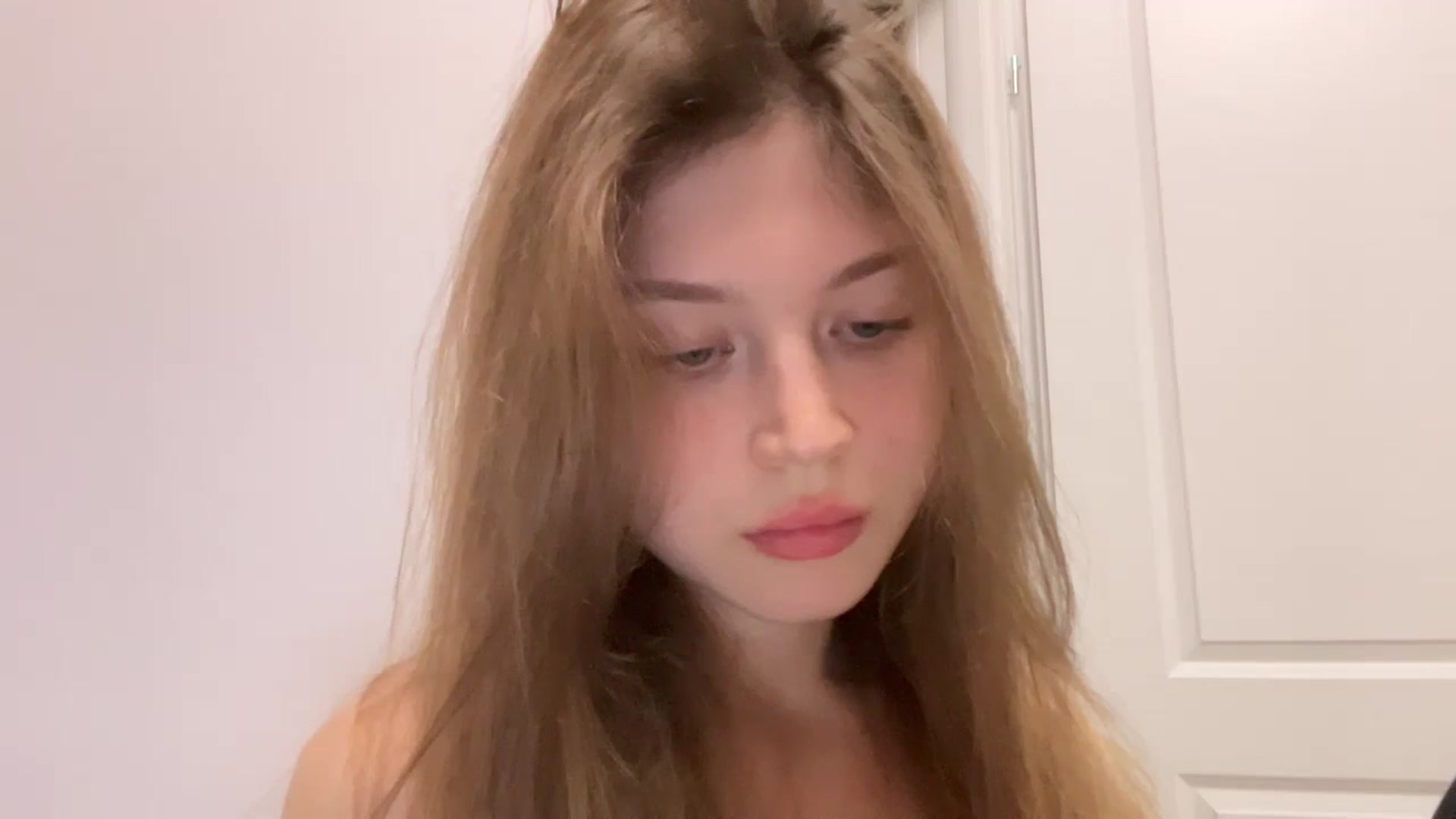 Gallery image thumbnail from Coconut_dream's myfreecams stream on, 07/25/2024, 20:48 image 19 of 20