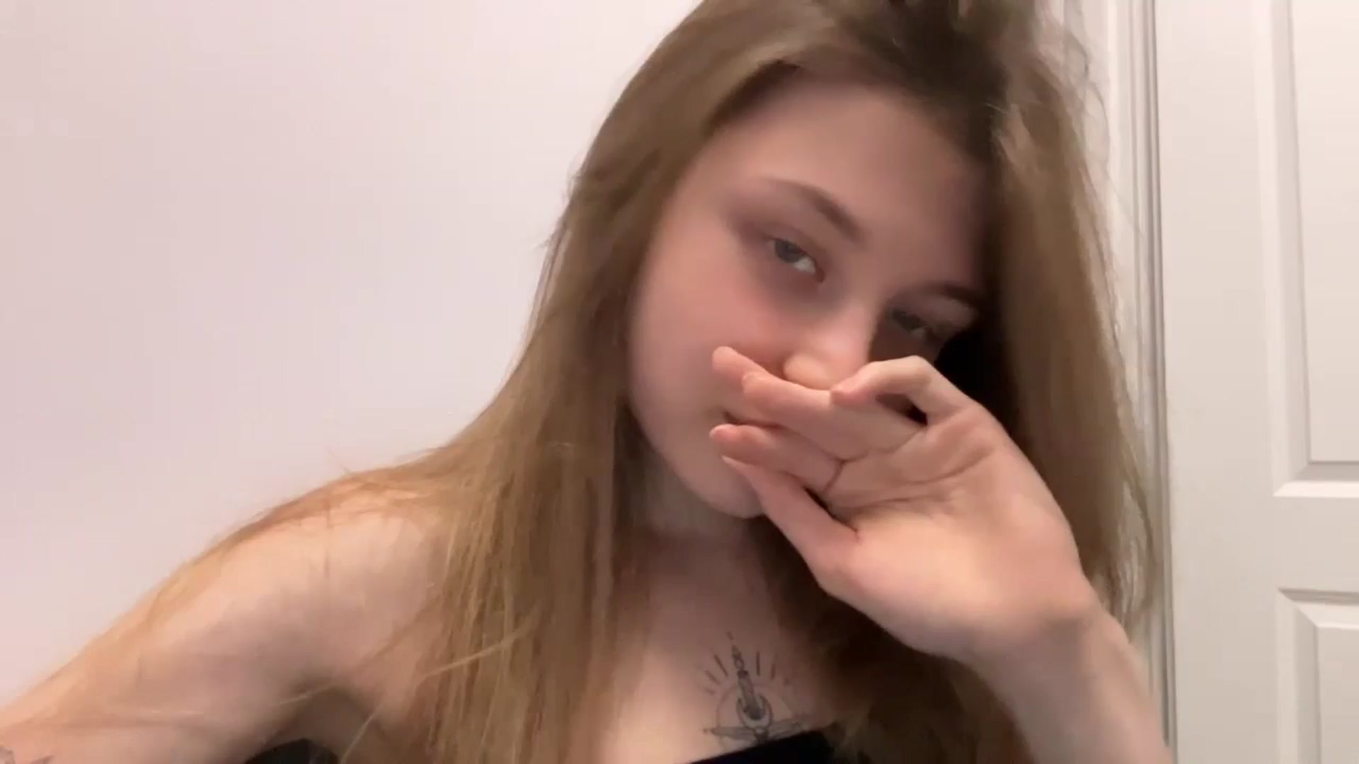 Gallery image thumbnail from Coconut_dream's myfreecams stream on, 07/25/2024, 20:48 image 1 of 20